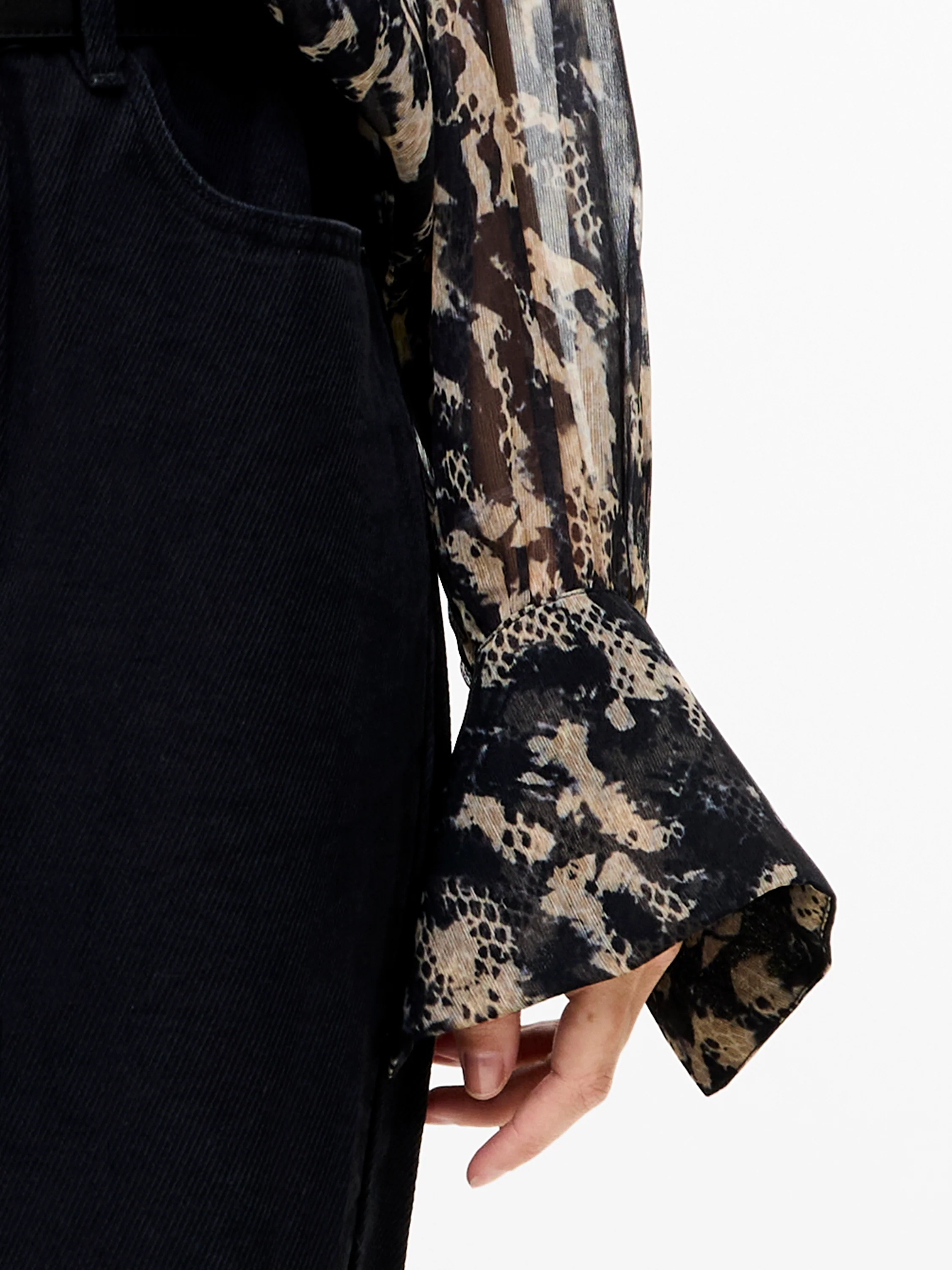 Amelia Hallie Crinkle Tie Neck Blouse - Image 4