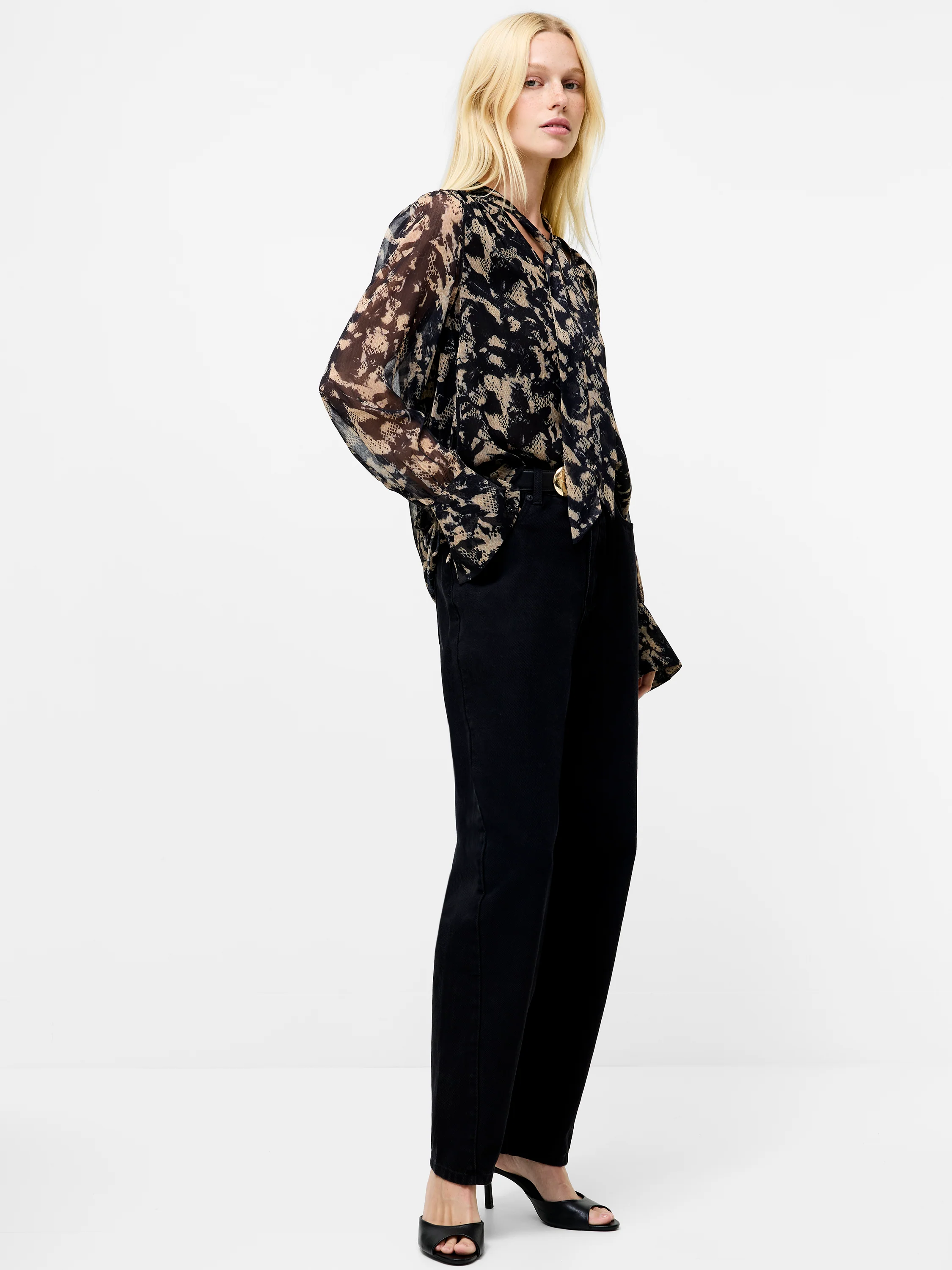 Amelia Hallie Crinkle Tie Neck Blouse - Image 5