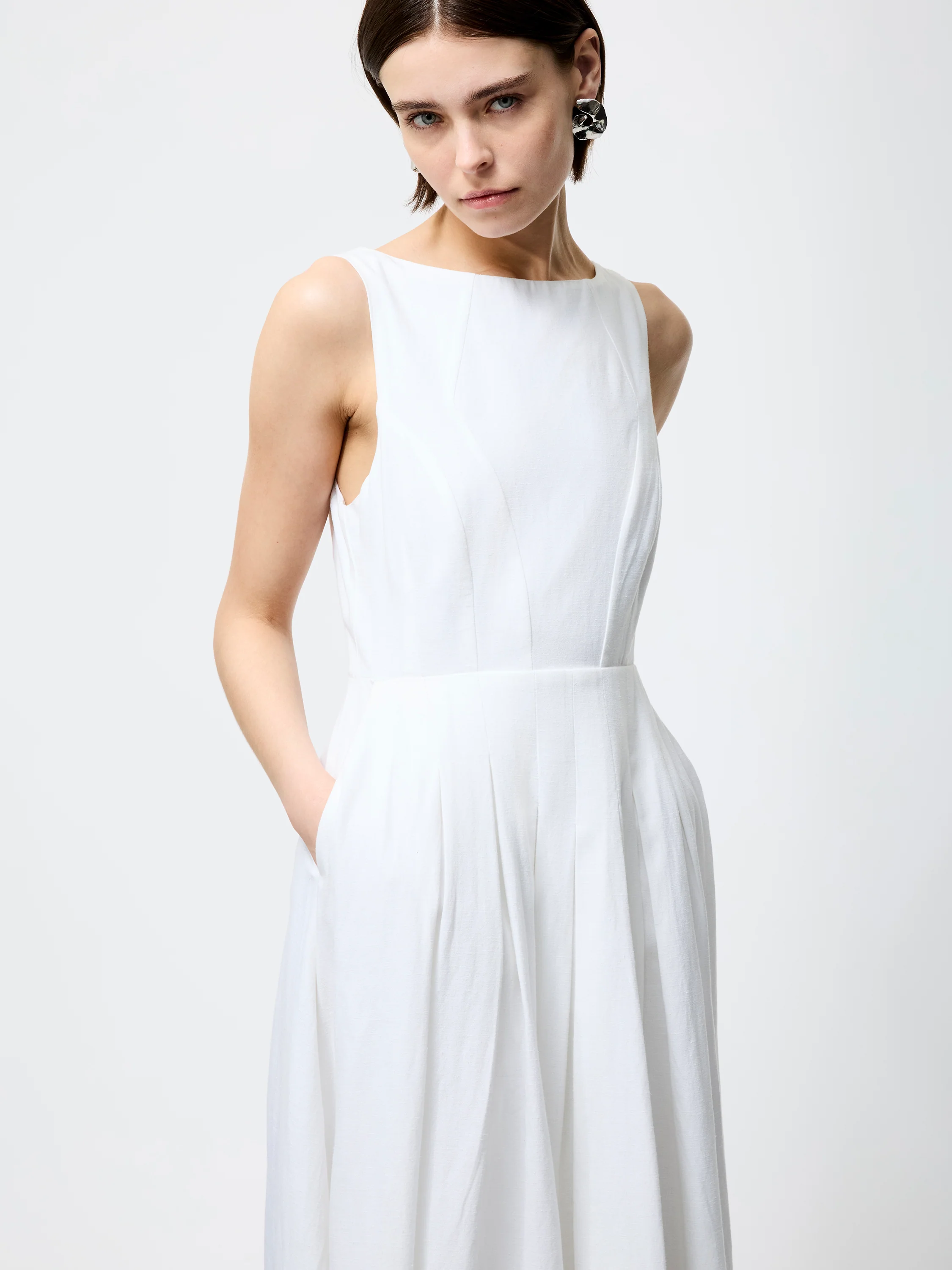 Ariette Linen Blend Sleeveless Midi Dress - Image 2