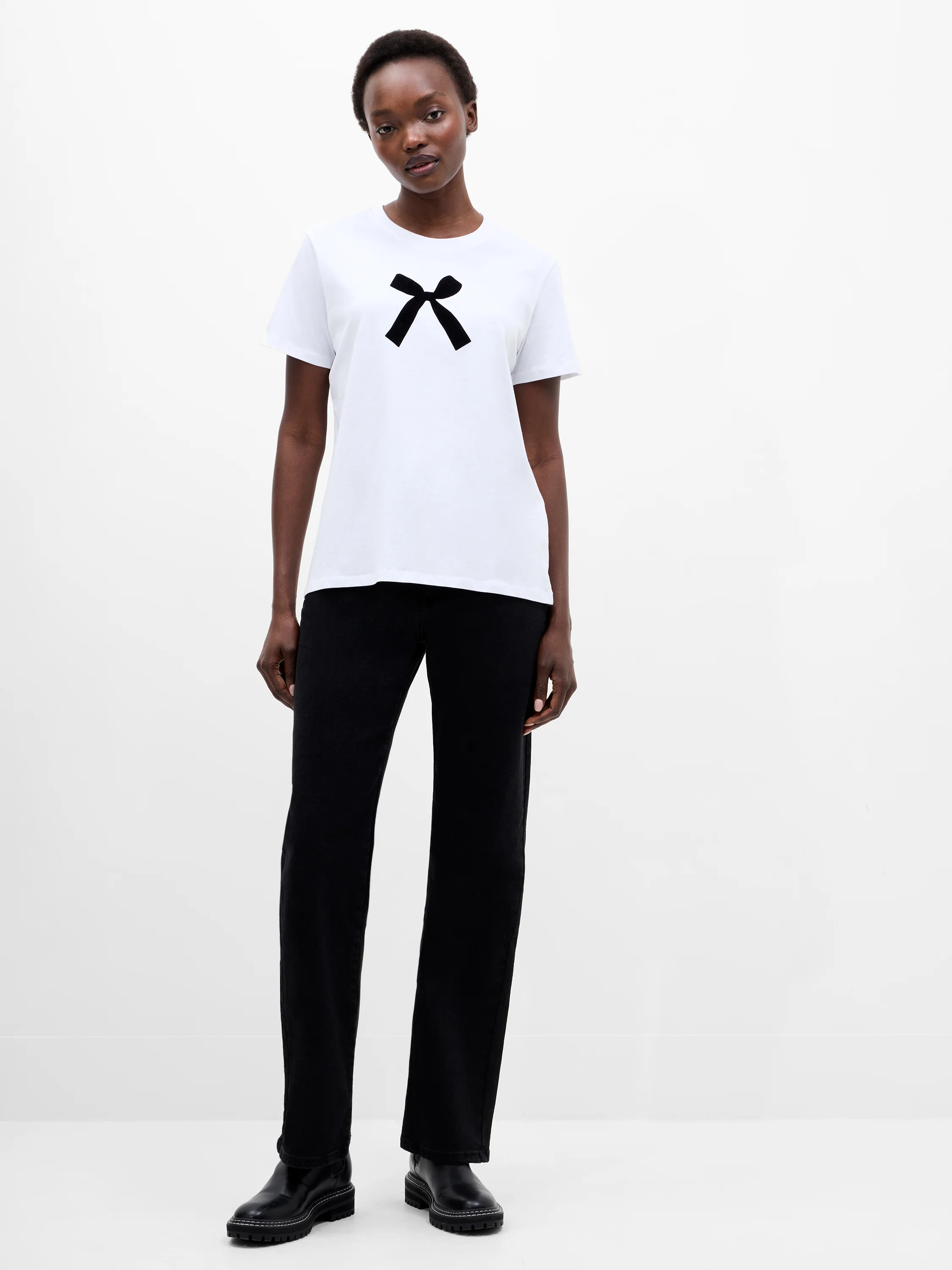 Bow Graphic T-Shirt - Image 2