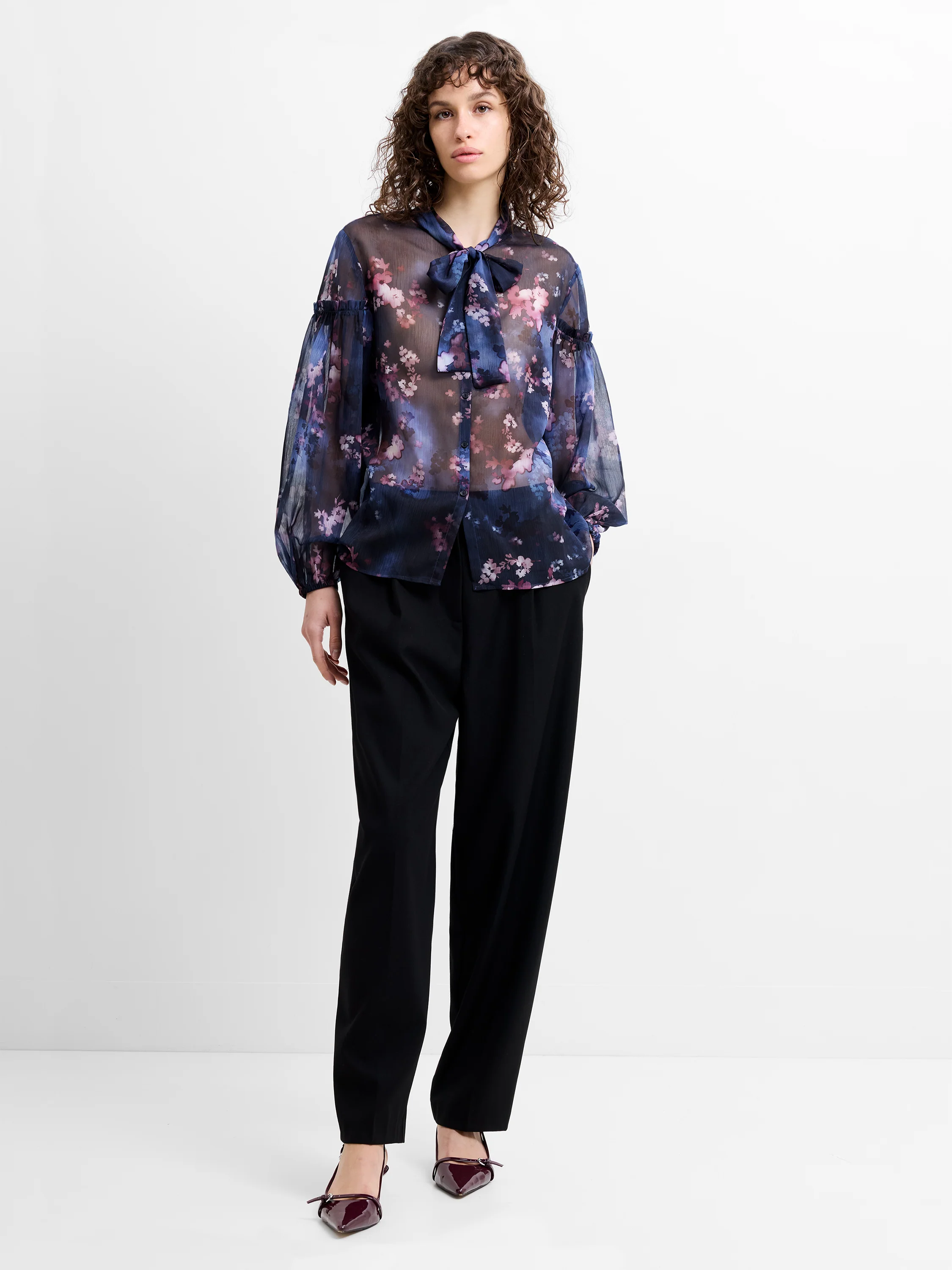Clara Emina Sheer Bow Tie Shirt - Image 3