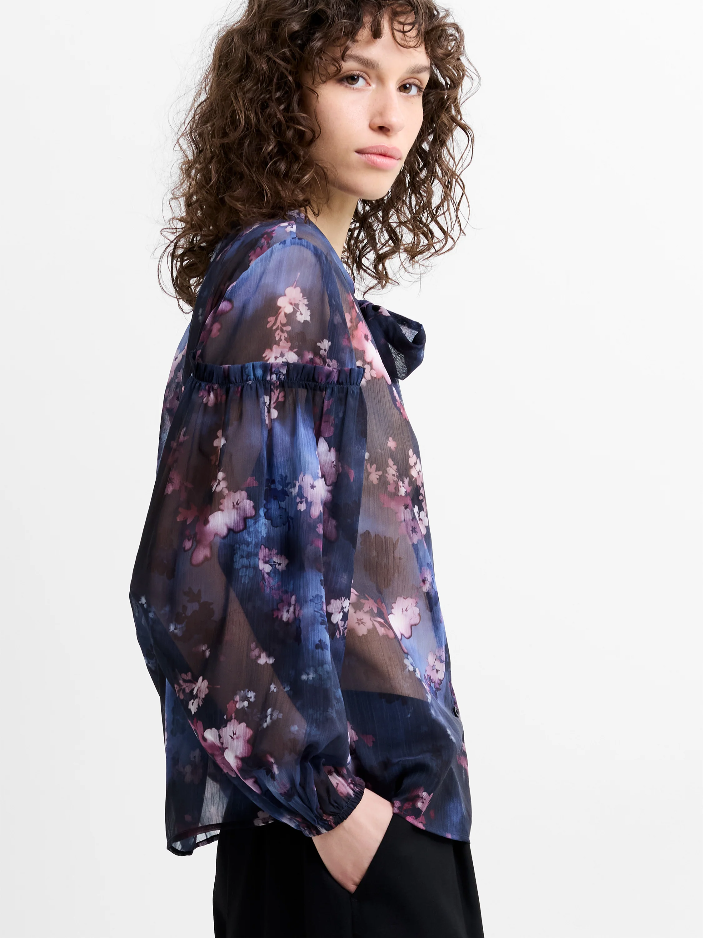 Clara Emina Sheer Bow Tie Shirt - Image 4