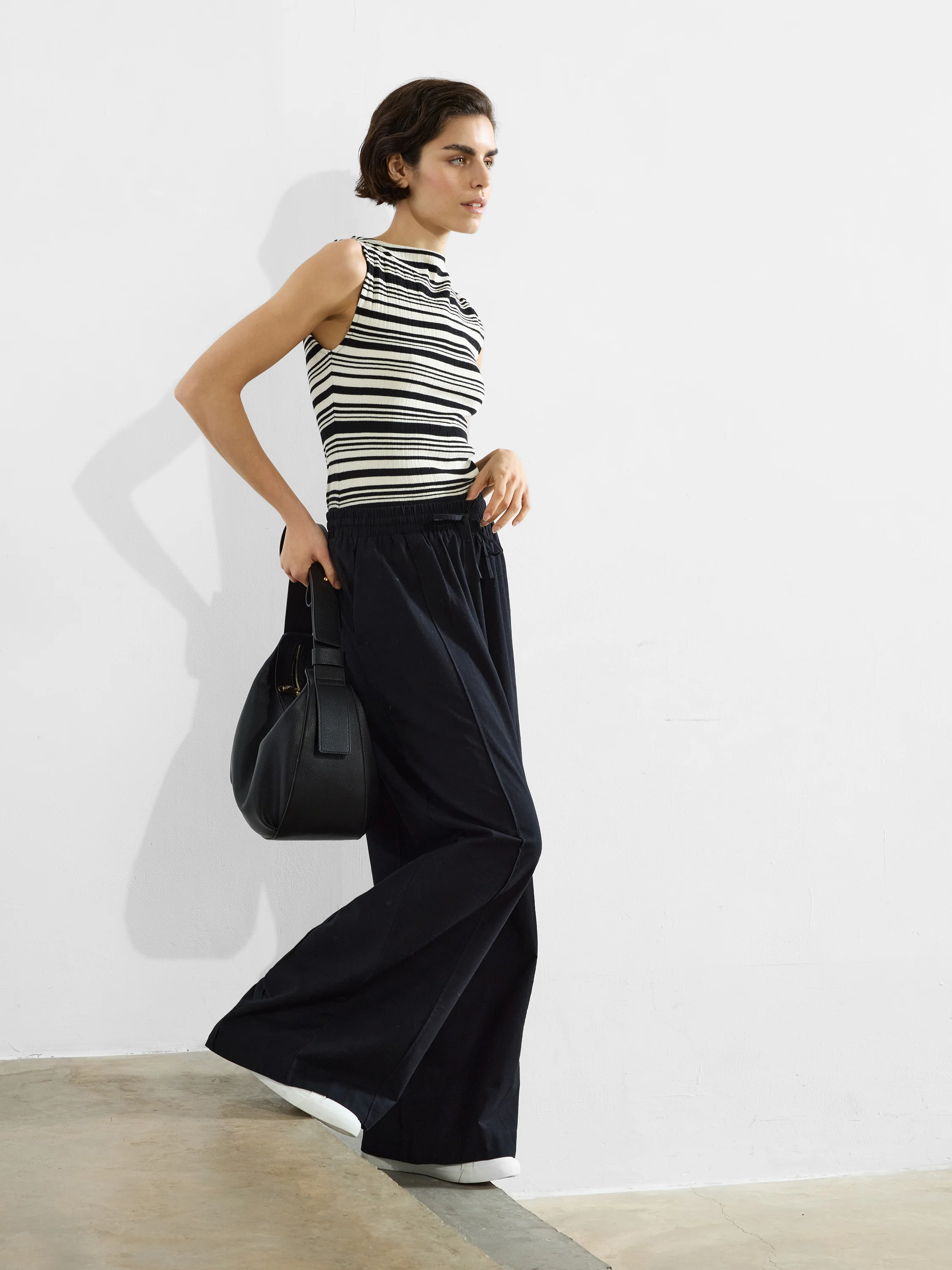 Clare Linen Blend Wide Leg Trousers - Image 2