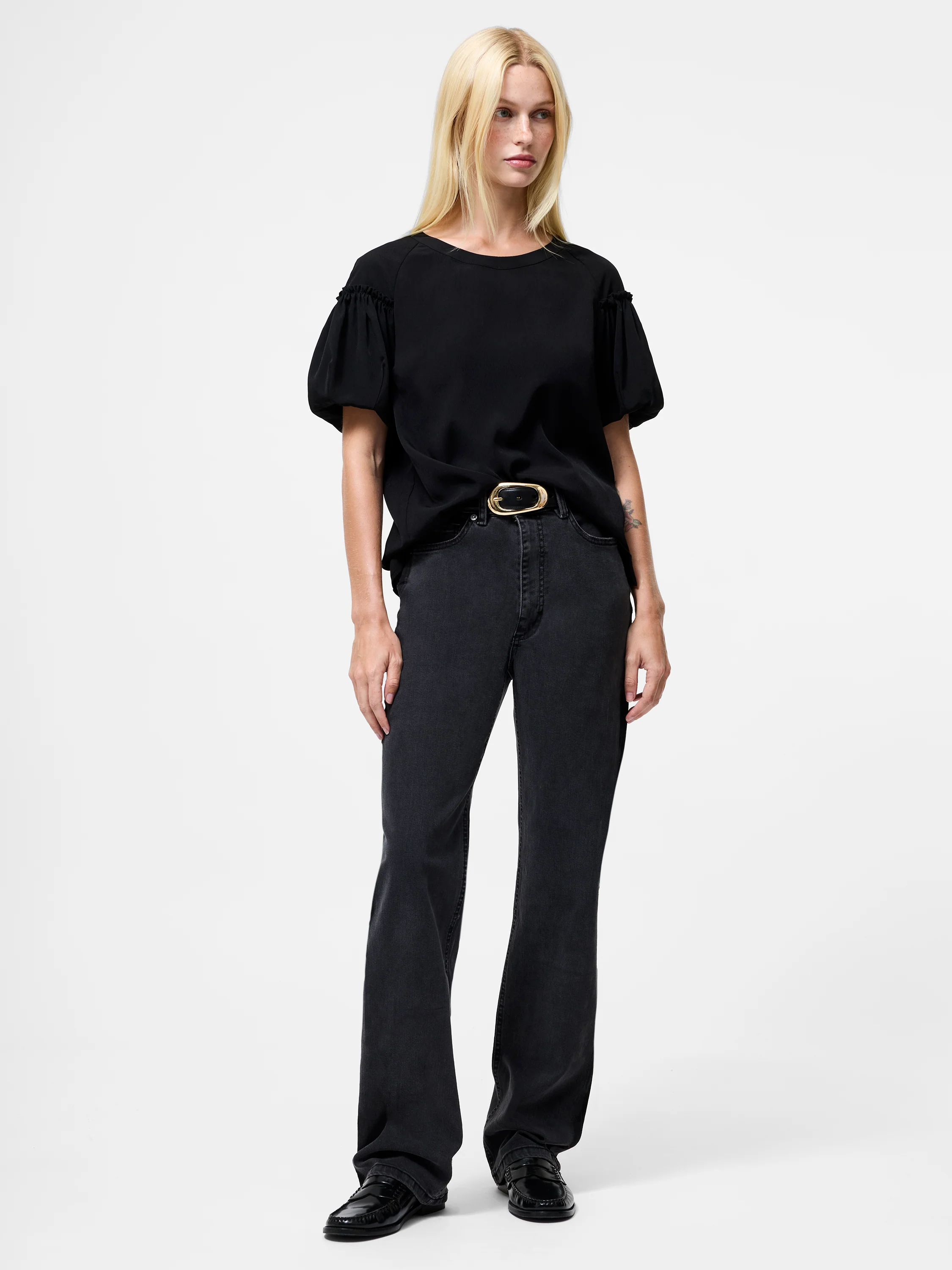 Crepe Light Puff Sleeve Top - Image 2