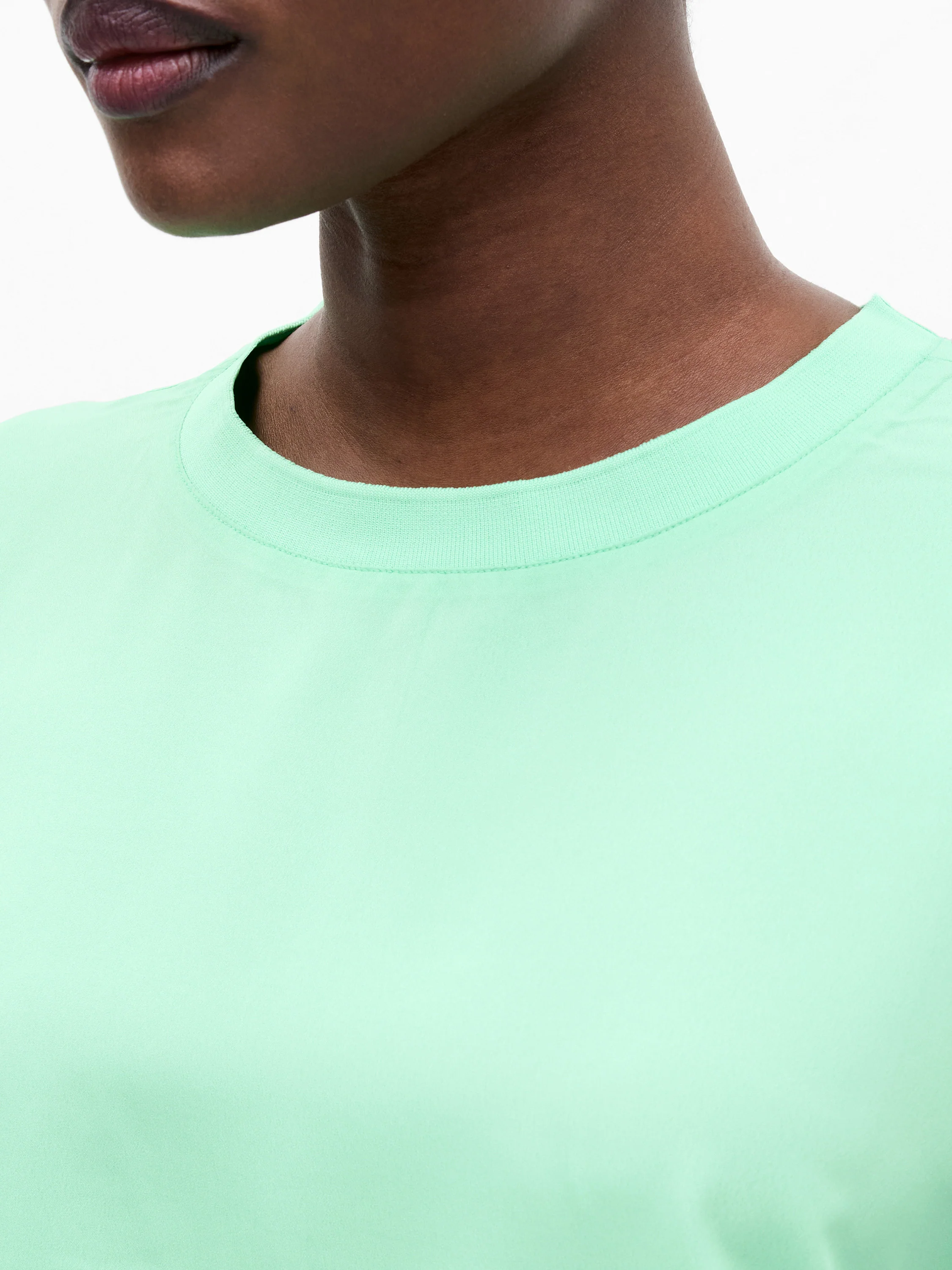 Crew Neck Short Sleeve T-Shirt - Image 3