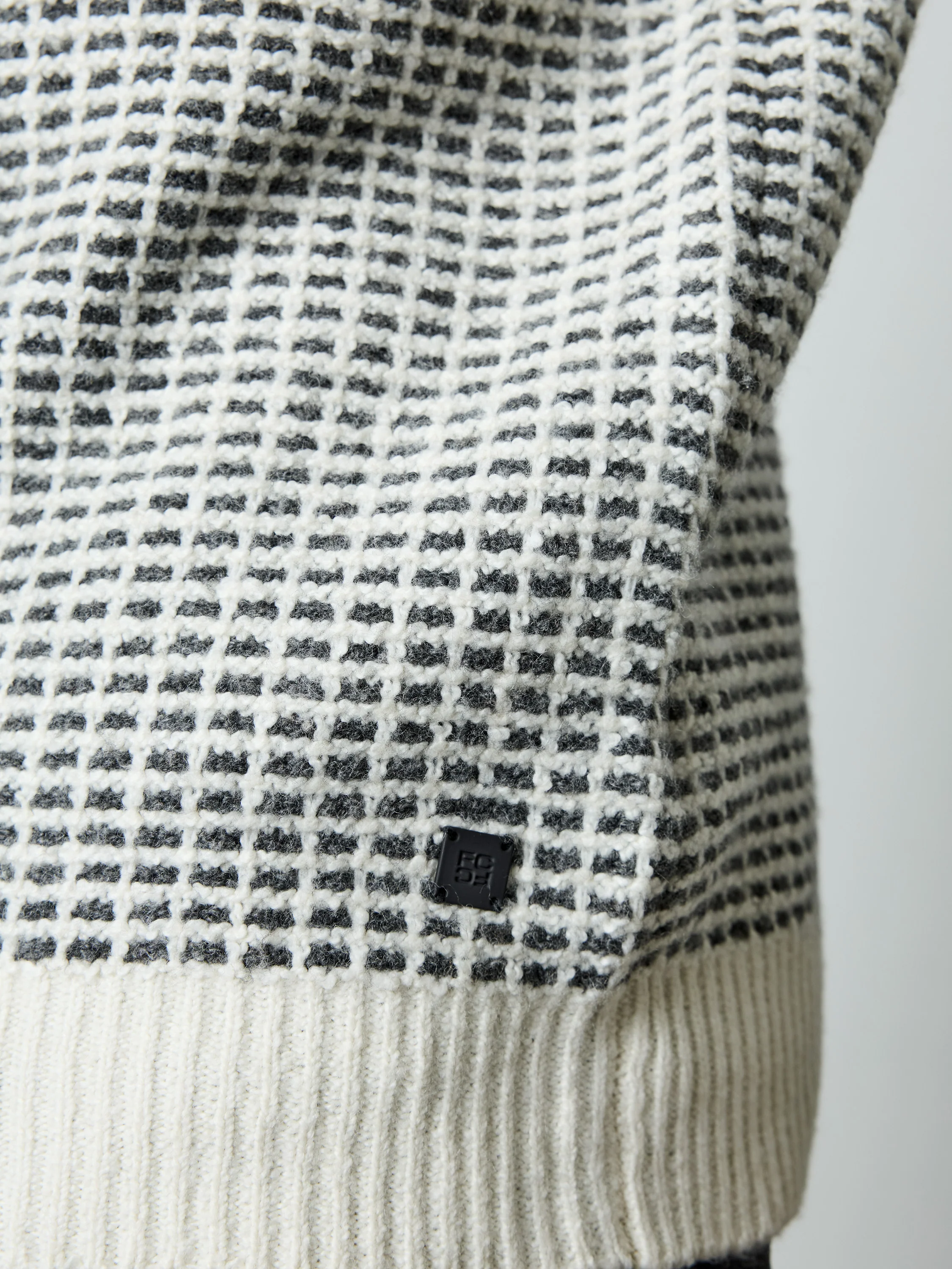 Crew Neck Degrade Jumper - Image 5