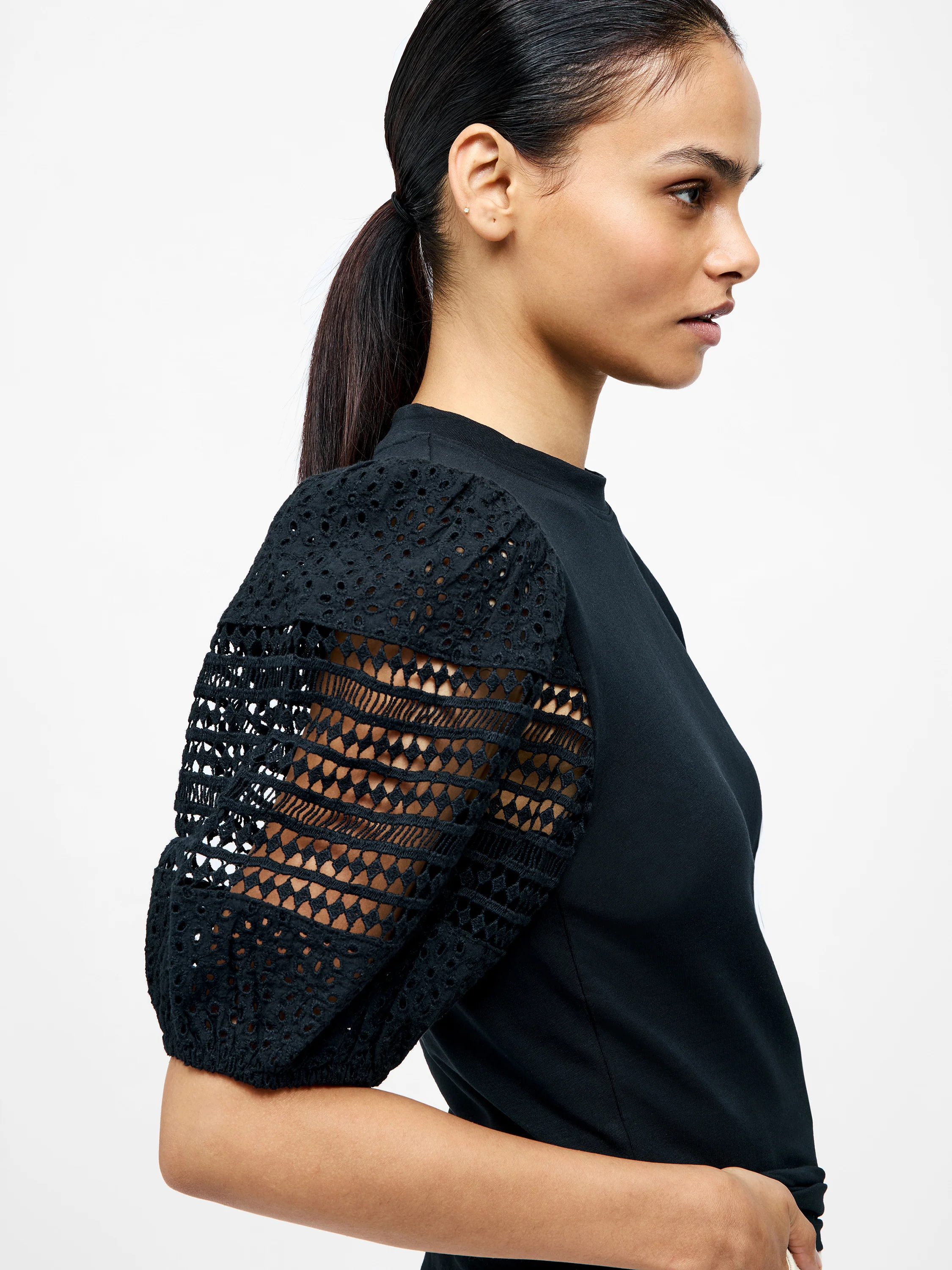 Crochet Lace Puff Sleeve Top - Image 4