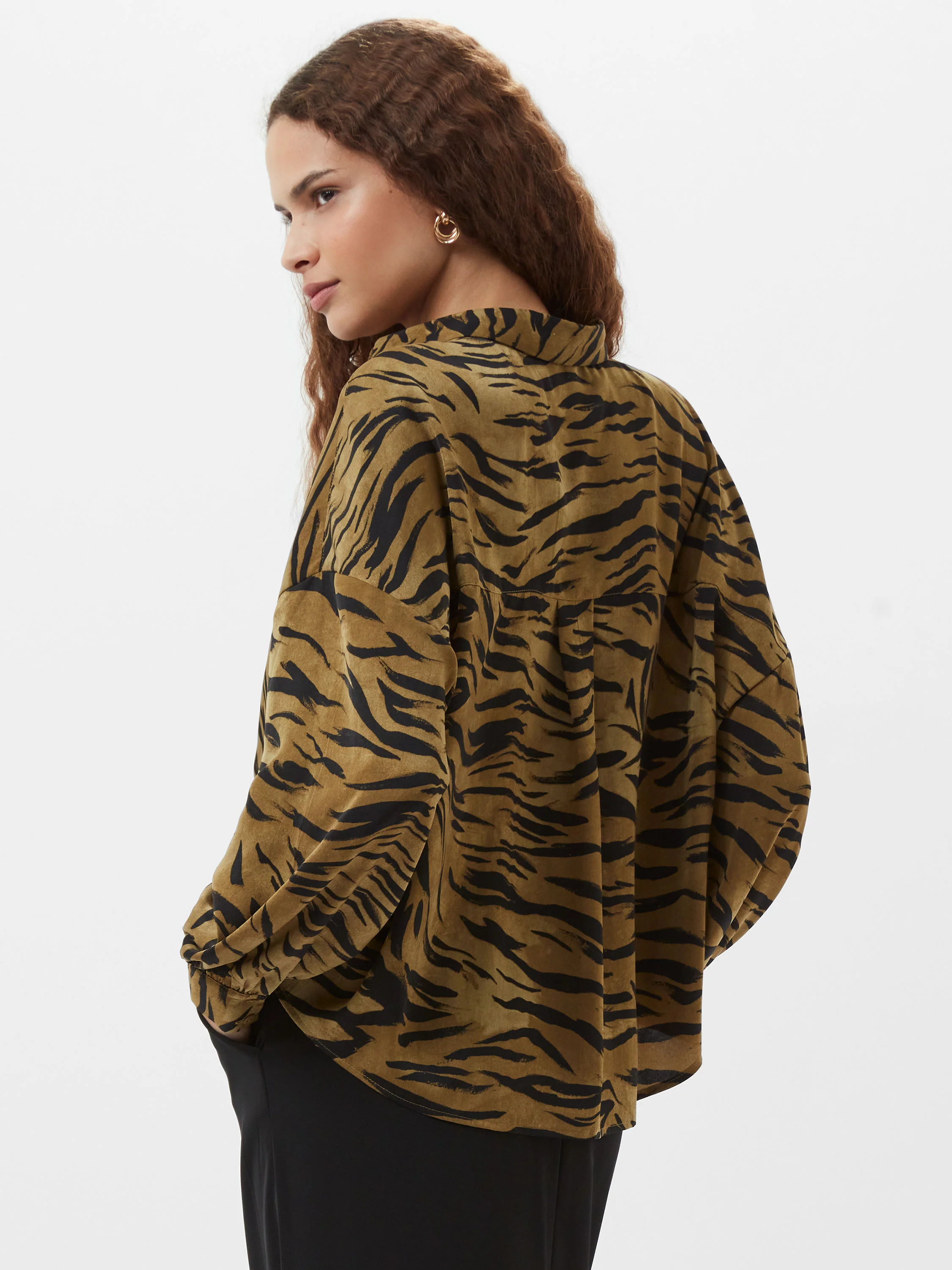 Damasco Adeline Print Tuck Shirt - Image 5