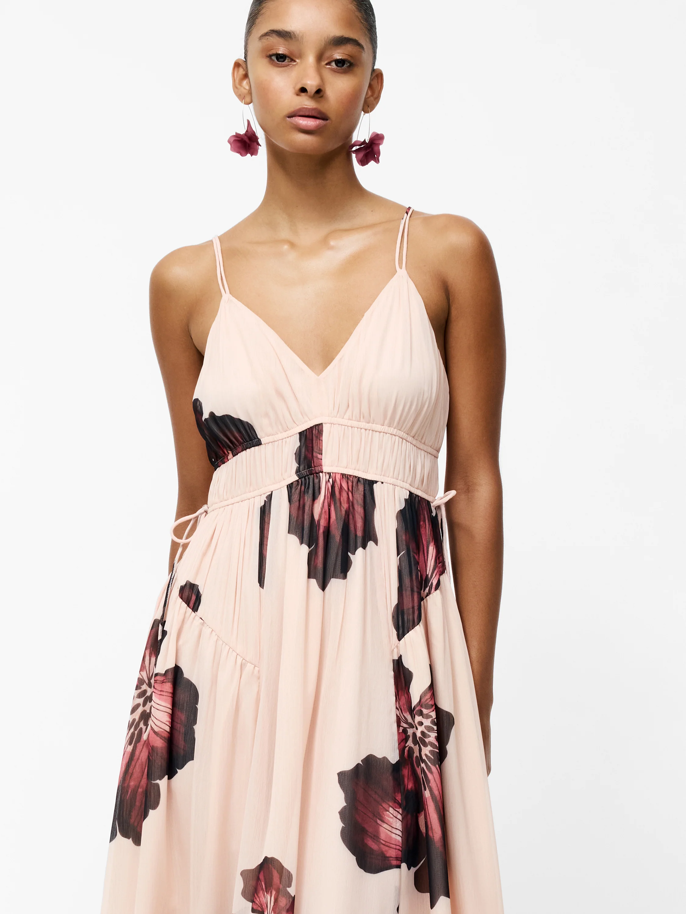 Elyse Hallie Crinkle V Neck Maxi Dress - Image 3