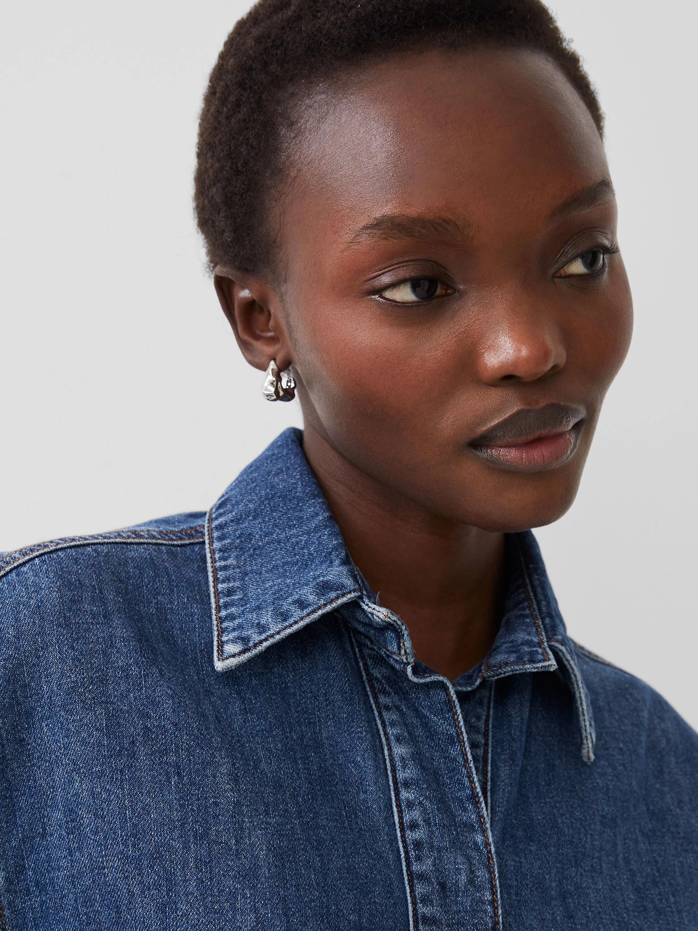 Finley Denim Short Sleeve Shirt - Image 4
