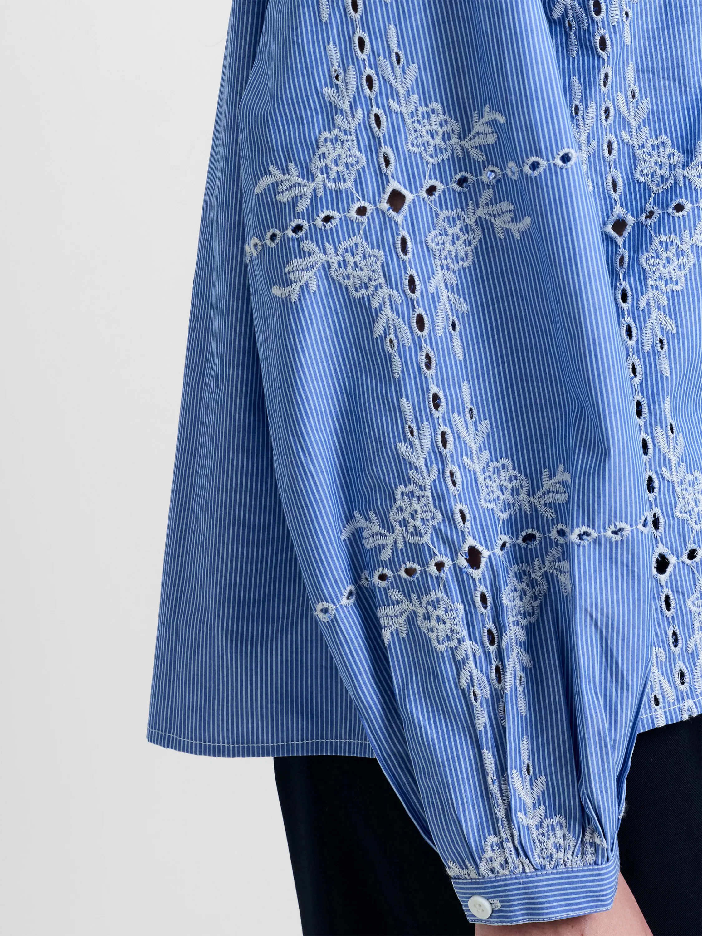 Grayson Peter Pan Collar Embroidered Top - Image 3