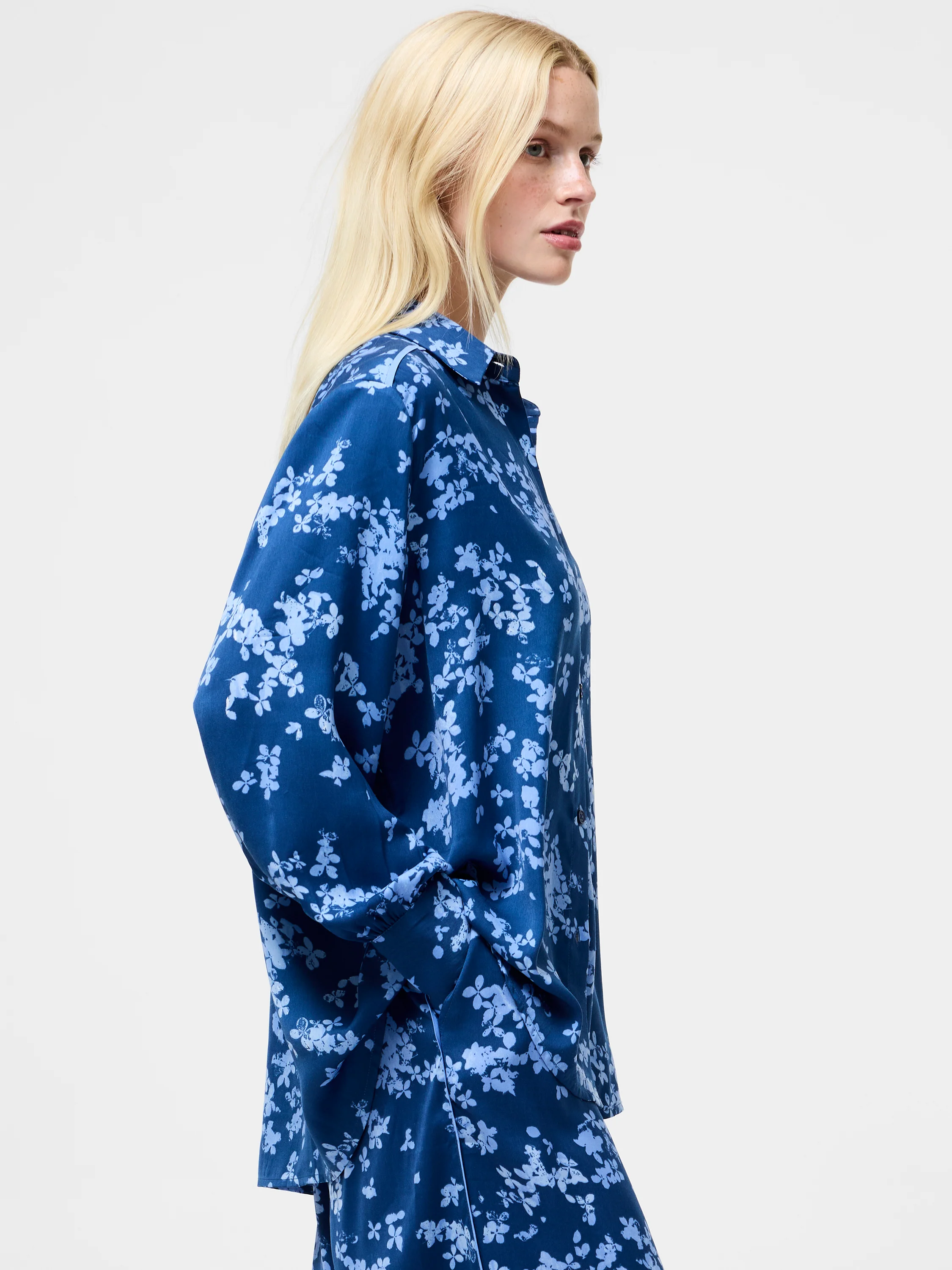 Isla Celaya Floral Long Sleeve Shirt - Image 5