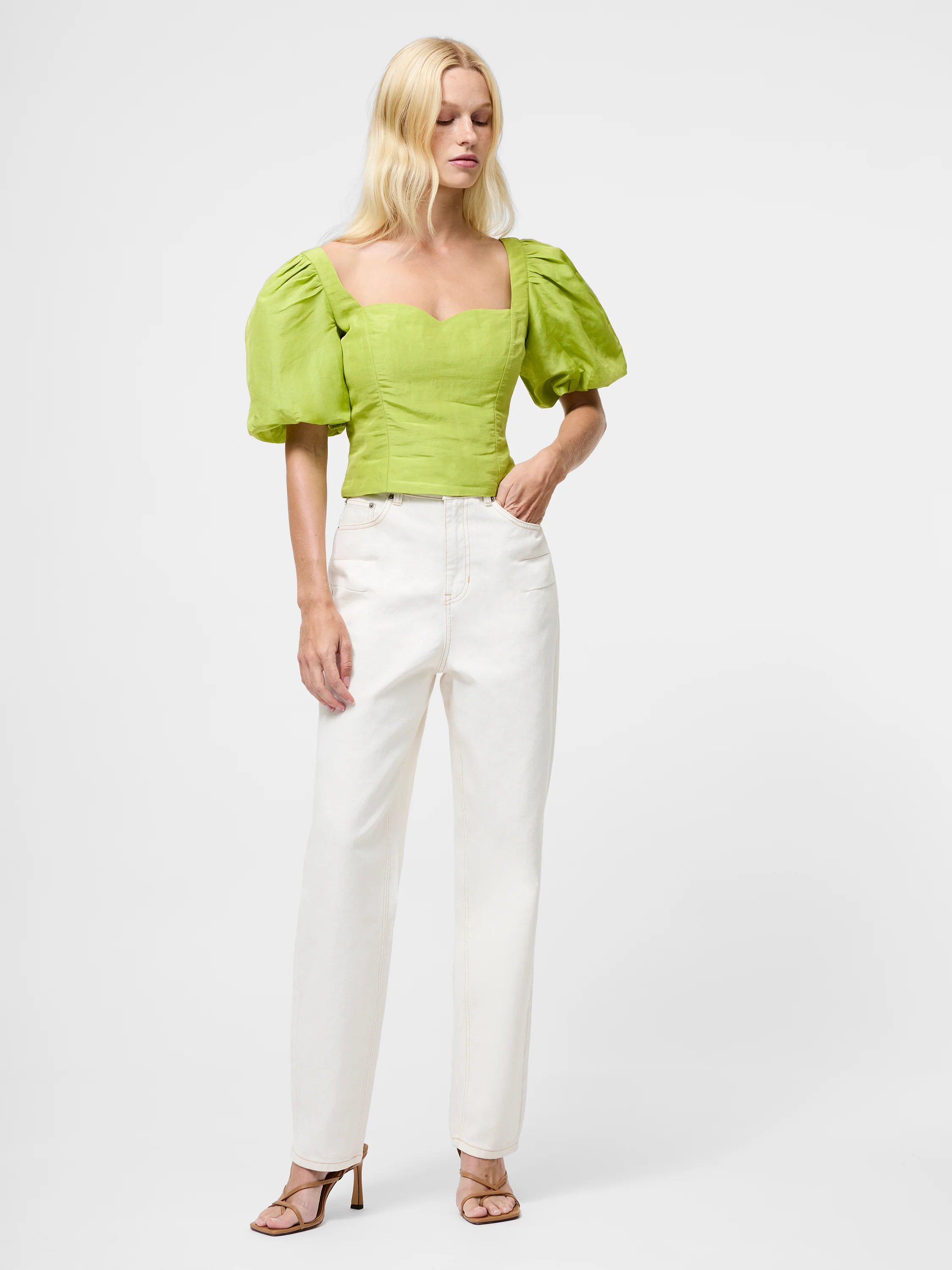 Islay Linen Puff Sleeve Cropped Top - Image 4