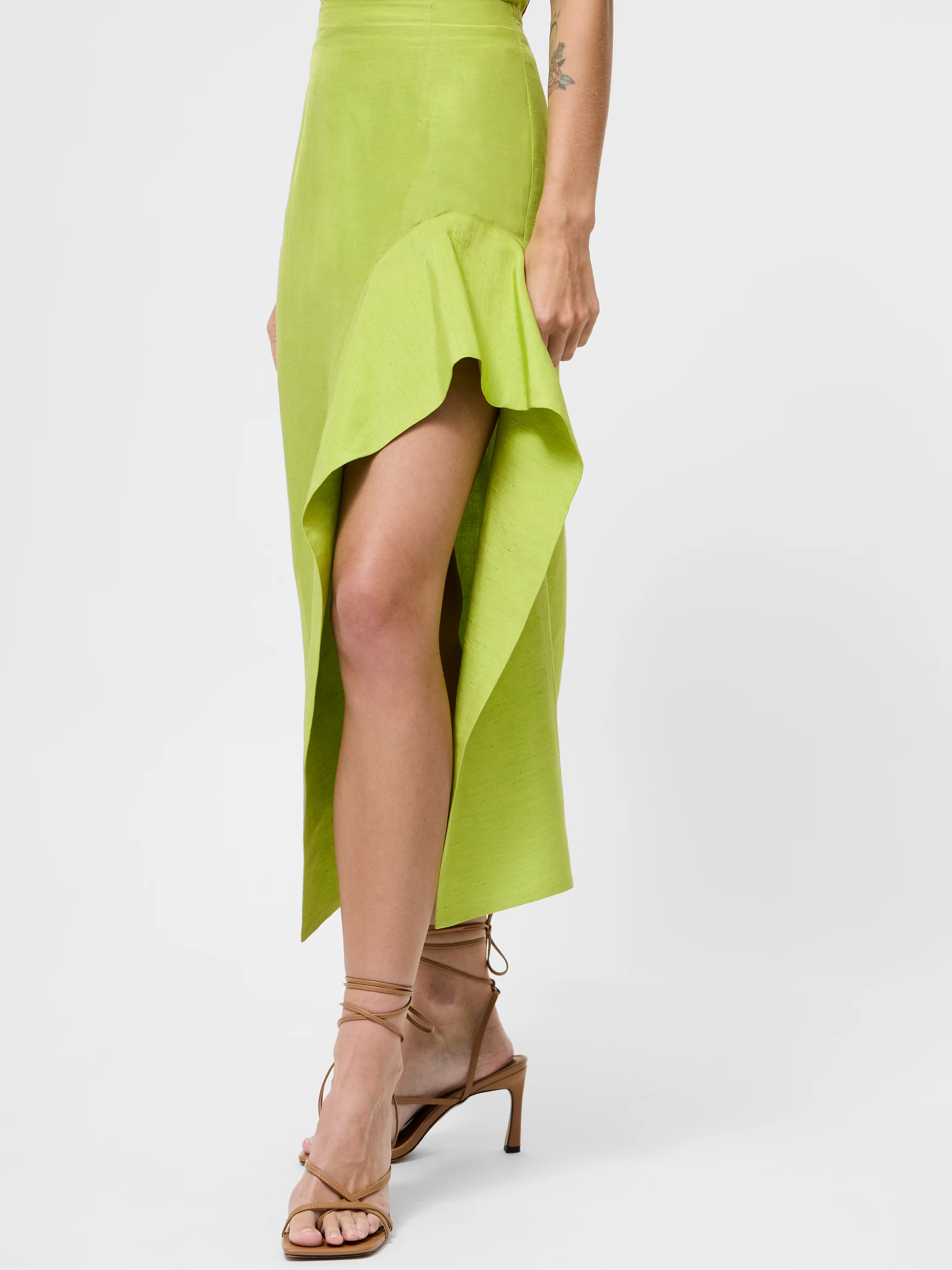 Islay Linen Ruffle Midi Skirt - Image 5