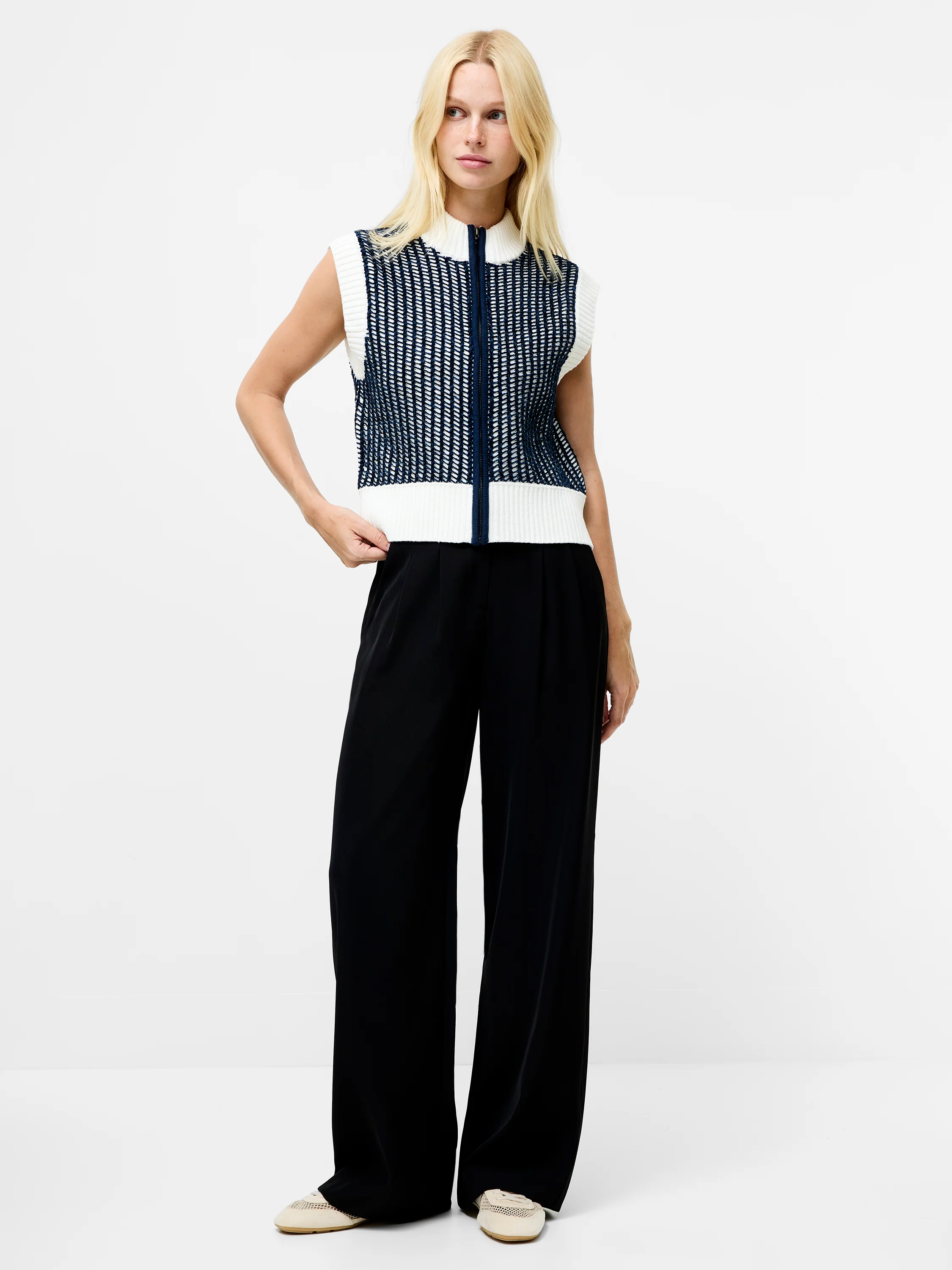 Klara Sleeveless Zip Up Knit Jumper - Image 3