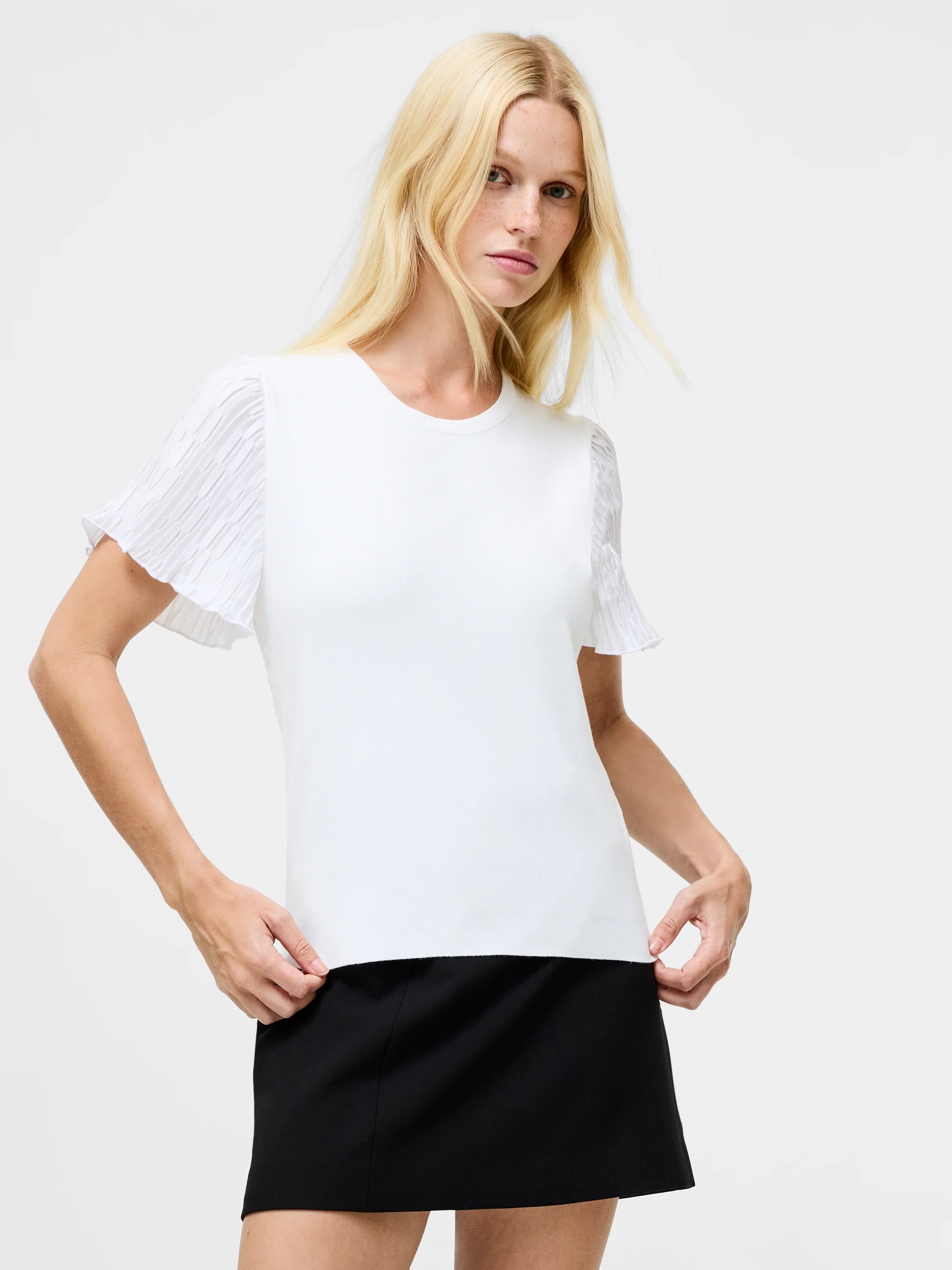 Levy Pleated Short Sleeve Top - Image 2