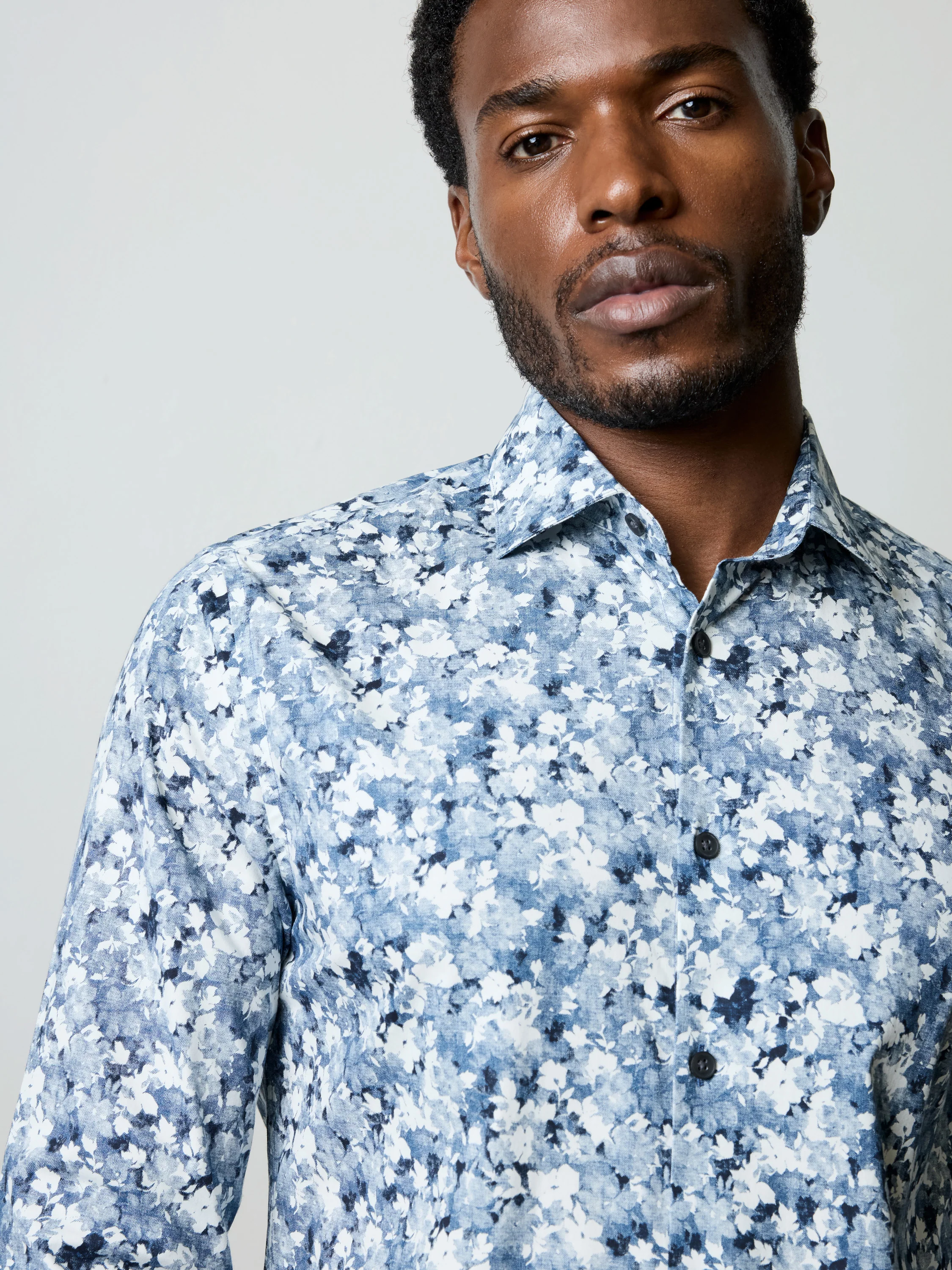 Long Sleeve Slim Fit Faded Flower Print Shirt - Image 5