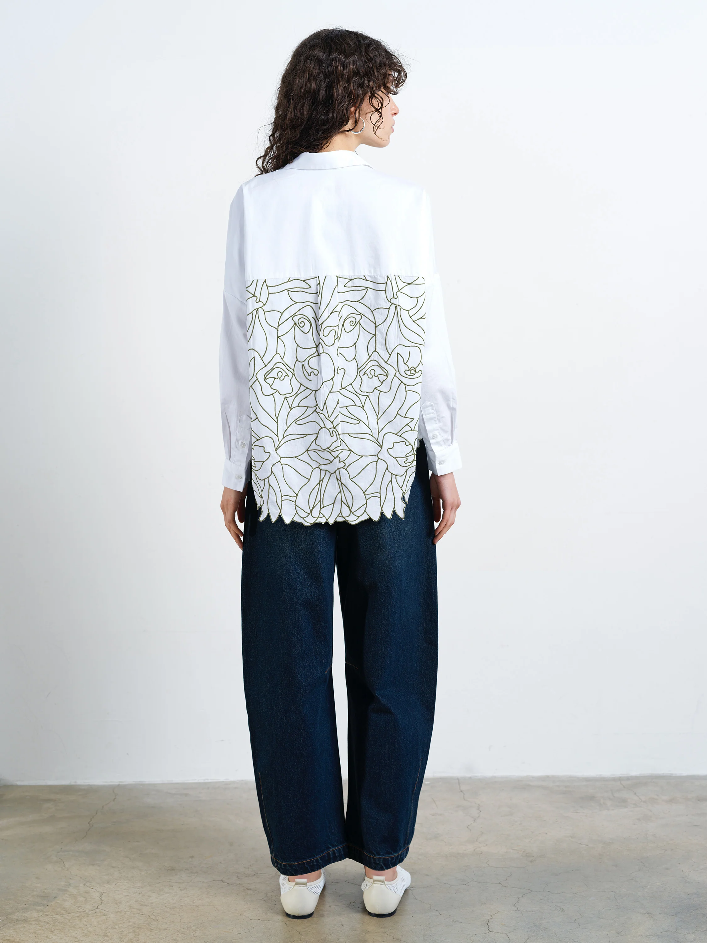 Lotta Alexis Floral Cutwork Back Popover Shirt - Image 5
