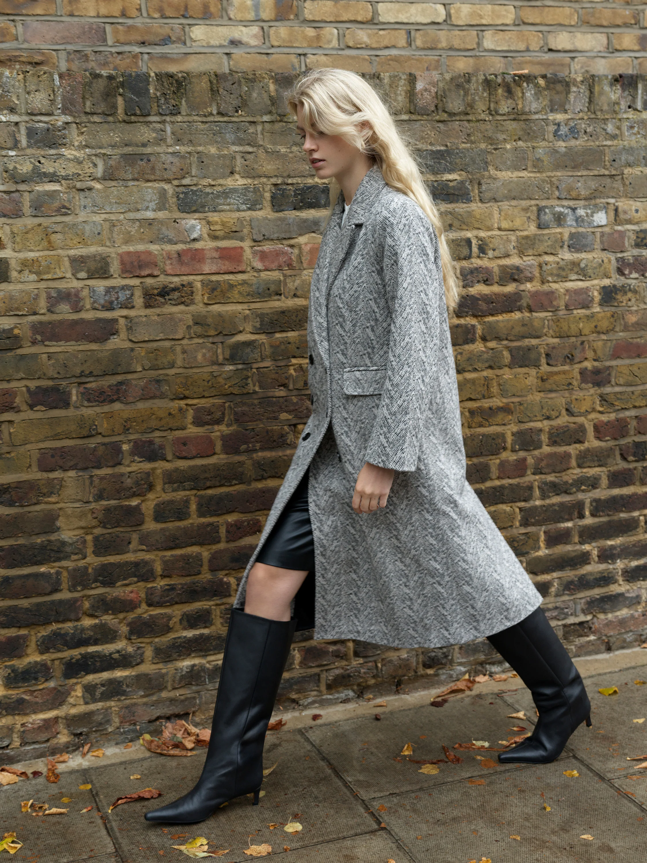 Lowen Wool Double Breasted Coat - Image 2
