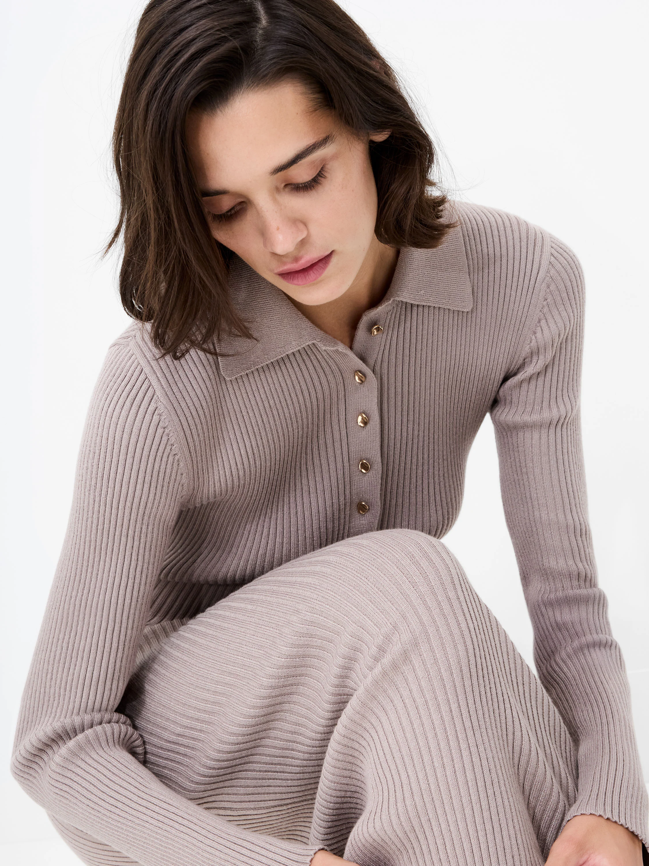Mari Knit Long Sleeve Collared Midi Dress - Image 3