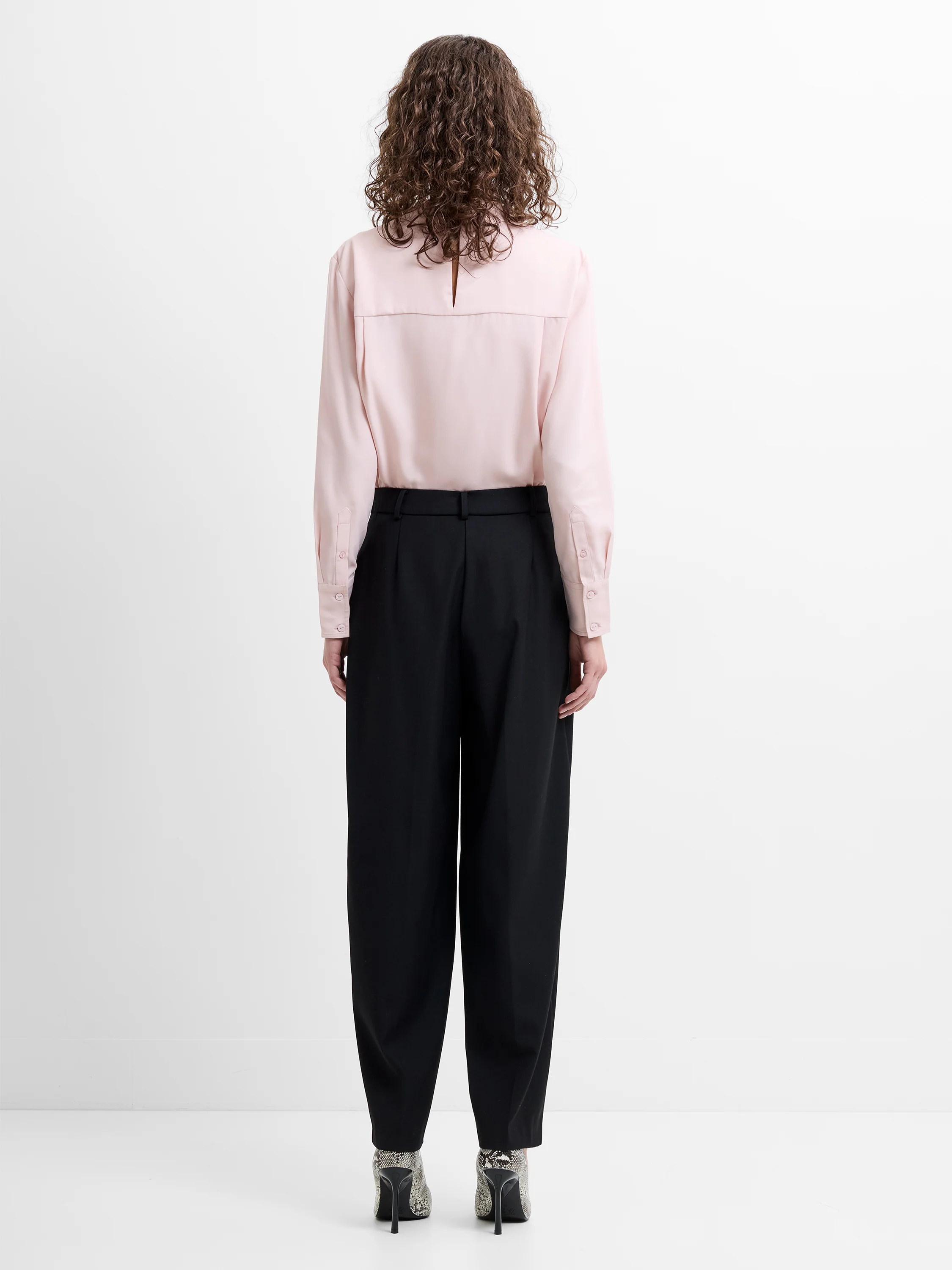 Netta Tailored Barrel Leg Pleated Trousers - Image 5
