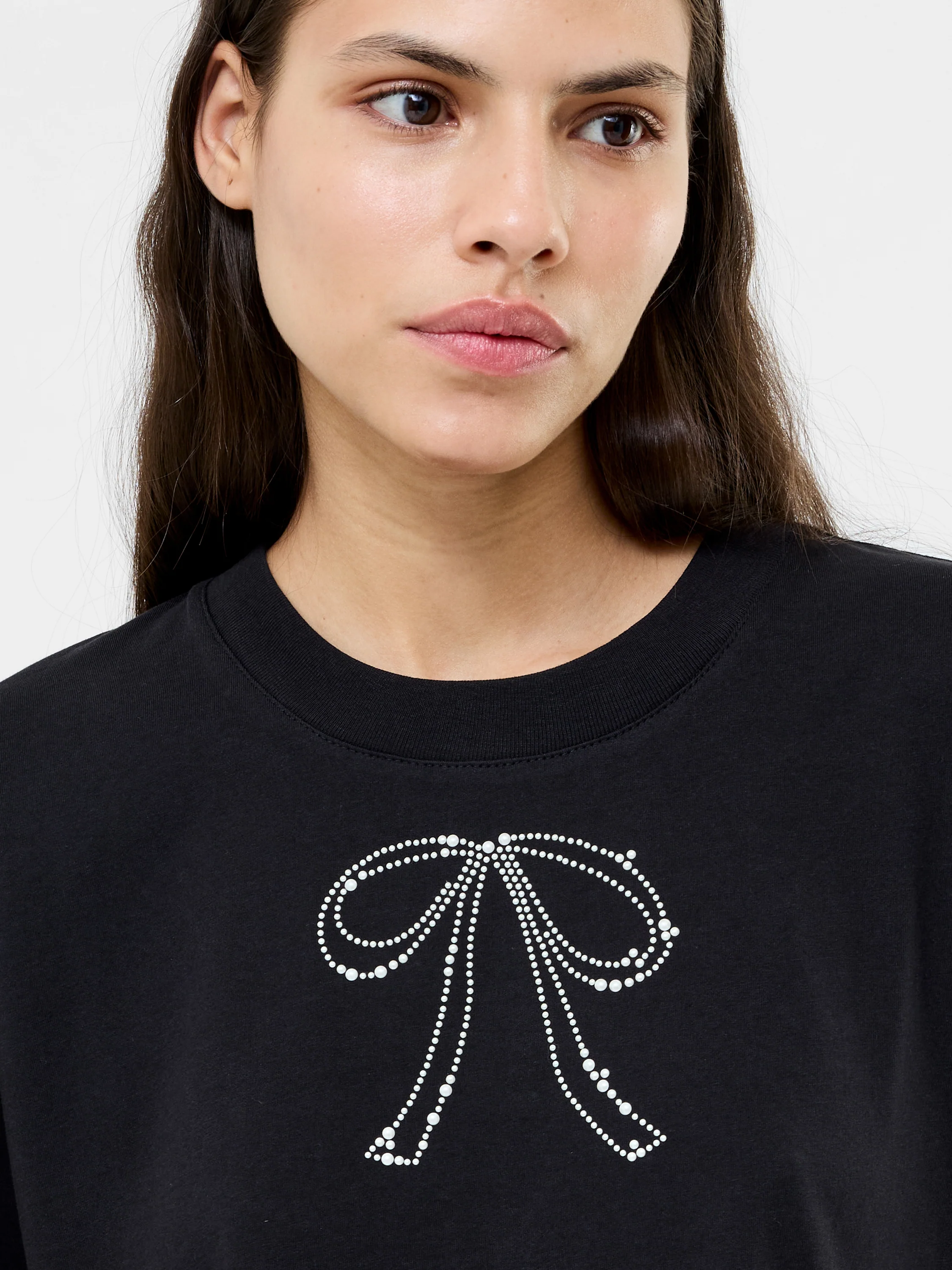 Pearl Hotfix Bow Short Sleeve T-Shirt - Image 2