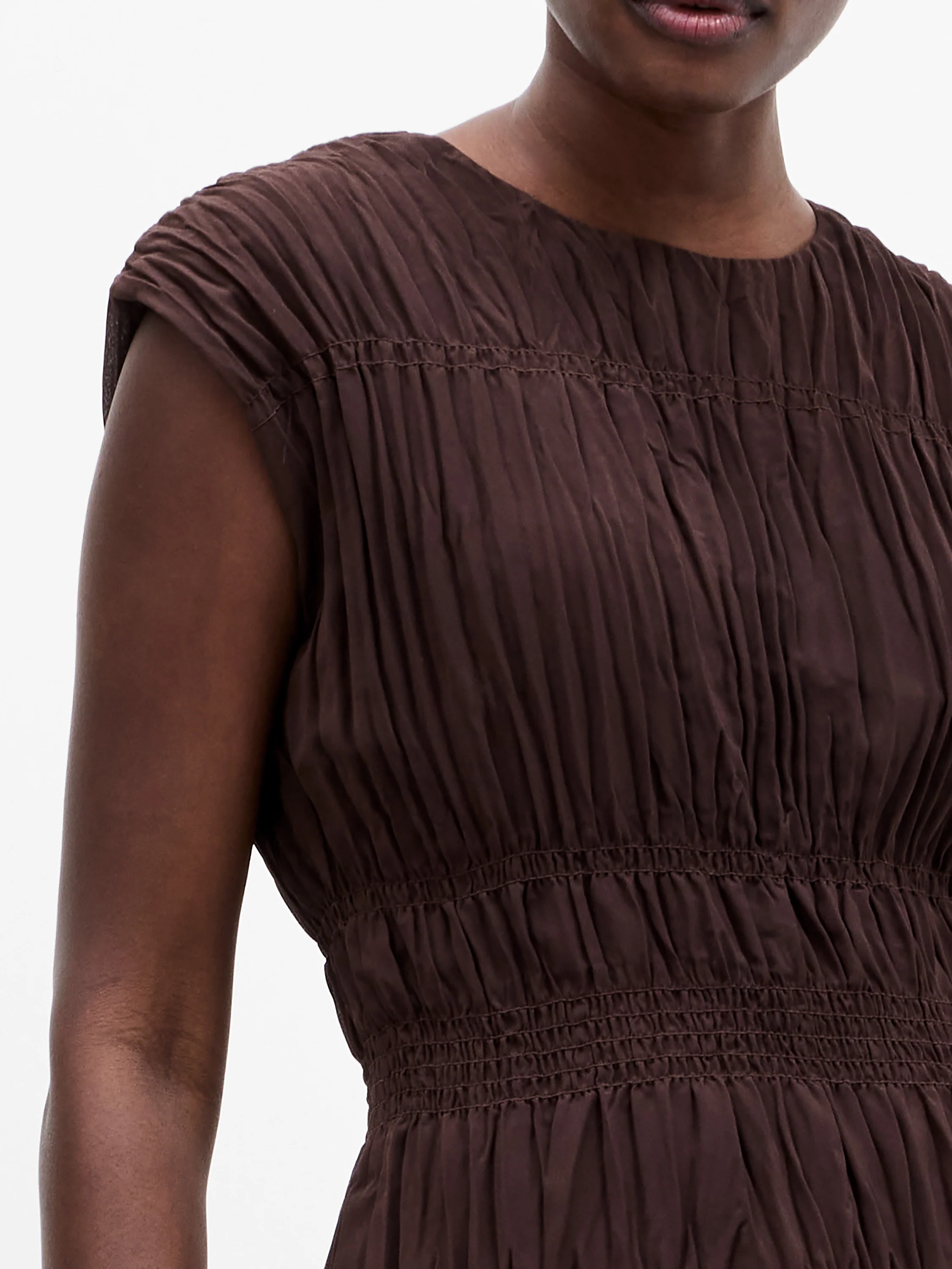 Saylor Pleated Georgette Sleeveless Top - Image 4