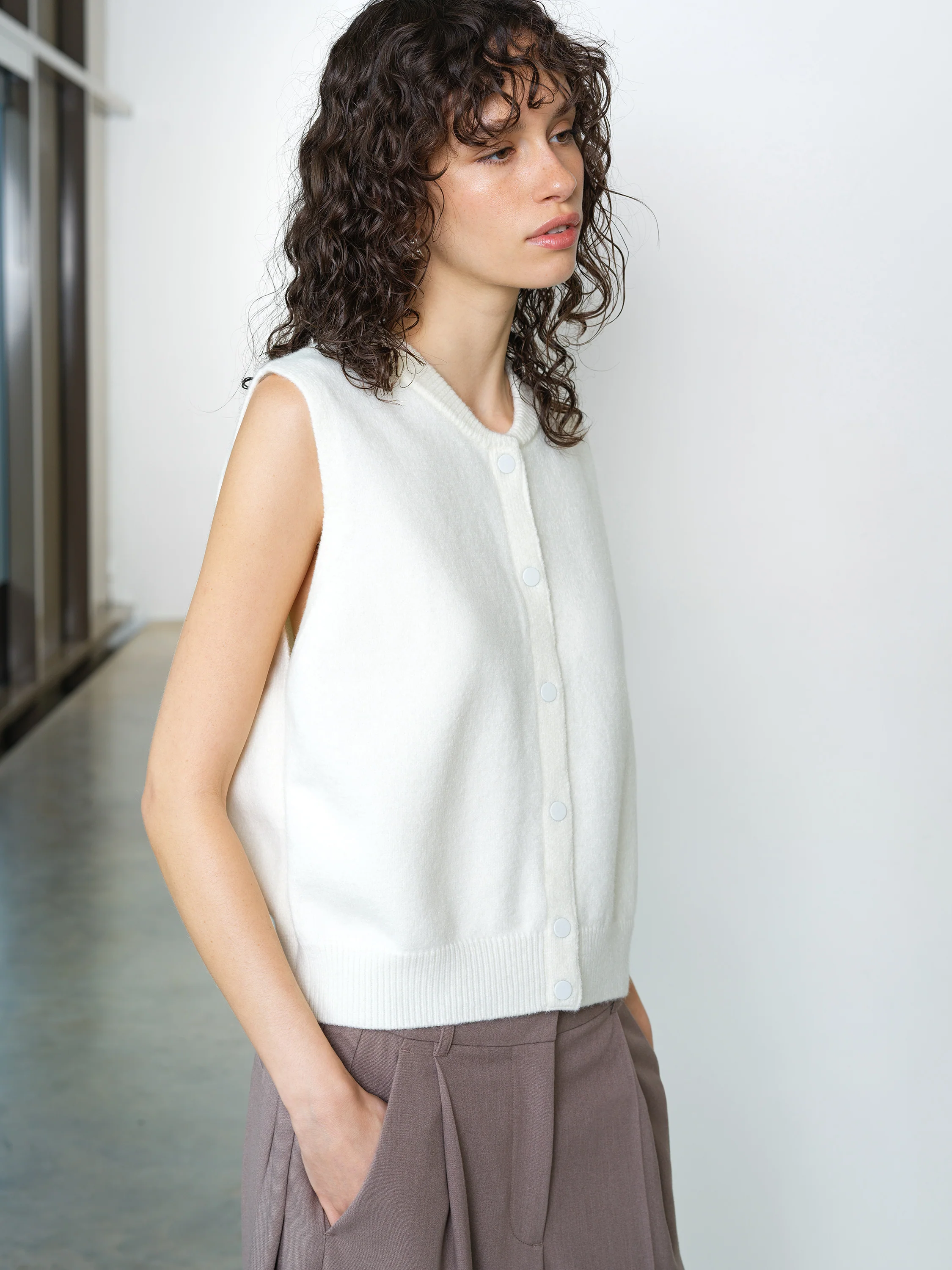 Shae Knit Sleeveless Bomber Vest - Image 4