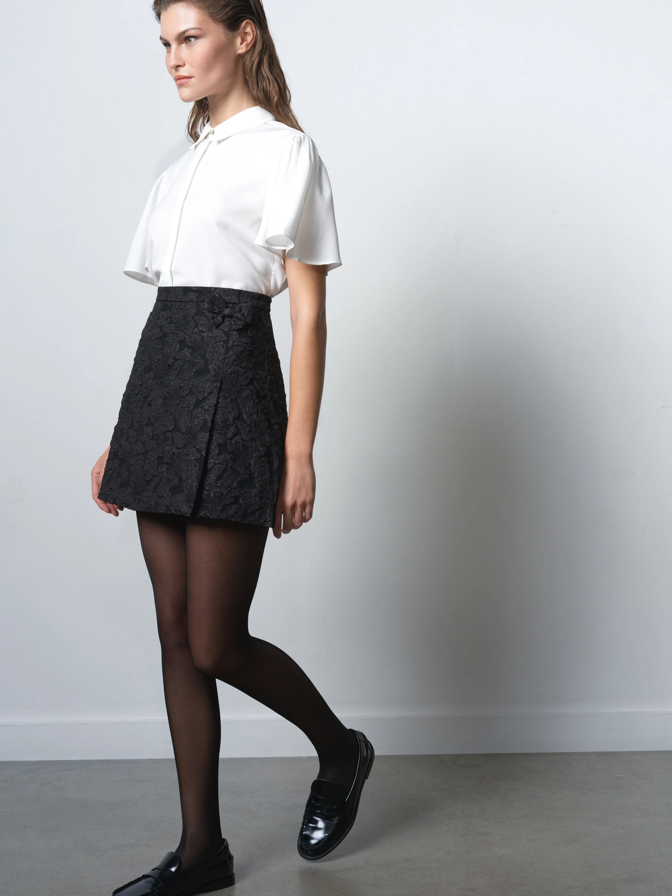 Sharon Jacquard Bow Mini Skirt