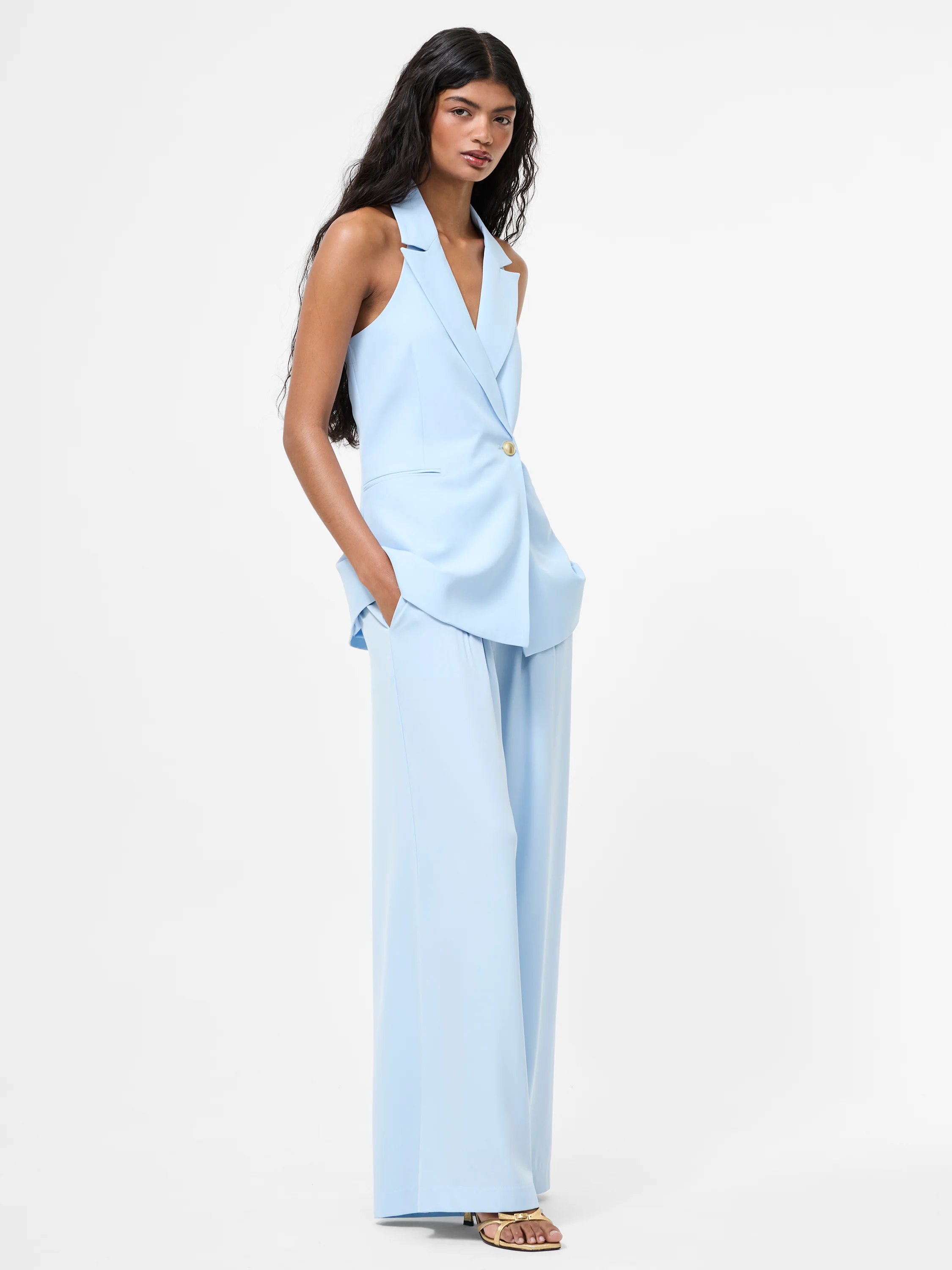 Sleek Tailored Halterneck Suit Waistcoat - Image 2