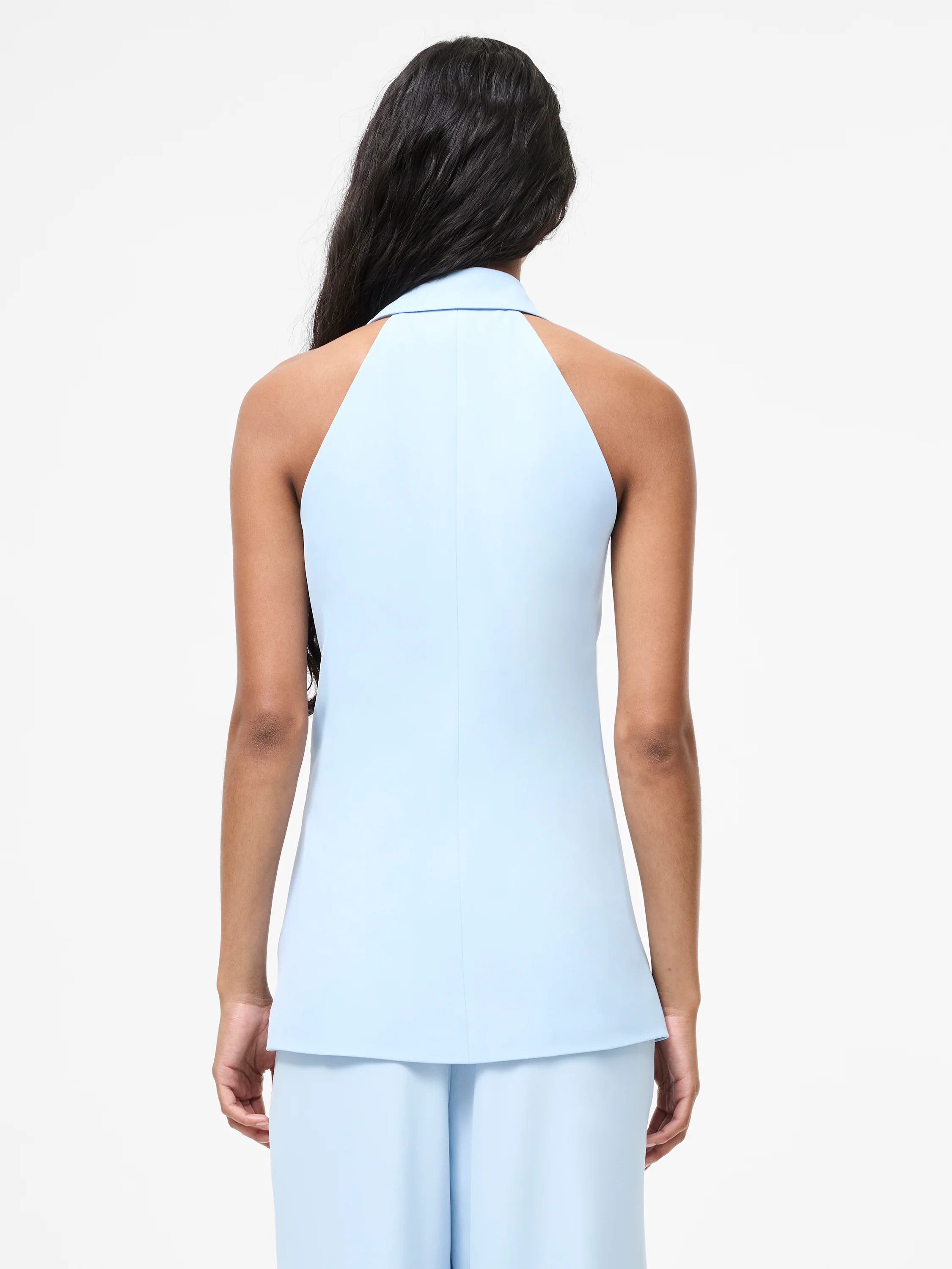 Sleek Tailored Halterneck Suit Waistcoat - Image 4