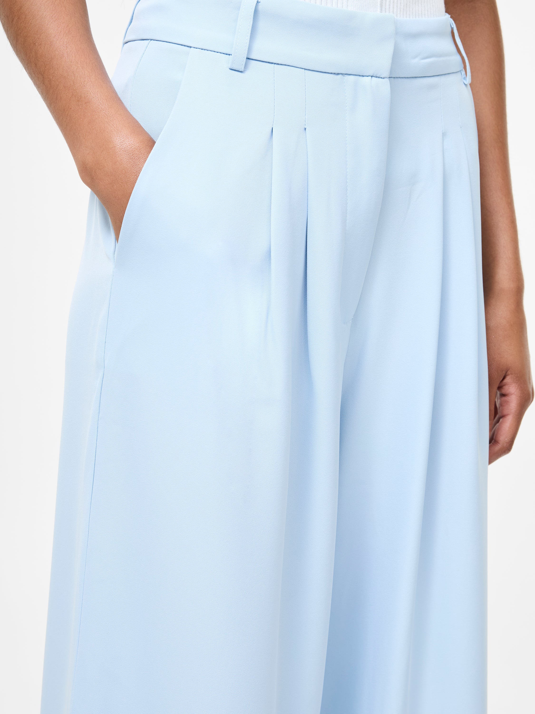 Sleek Tailored Wide Leg Suit Trousers - Image 3