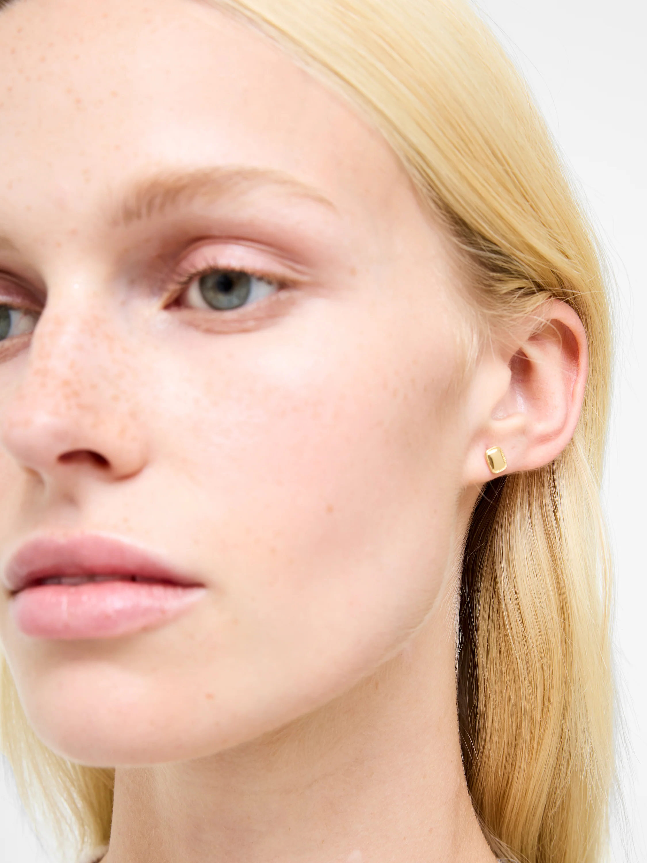 Small Square Stud Earrings - Image 2