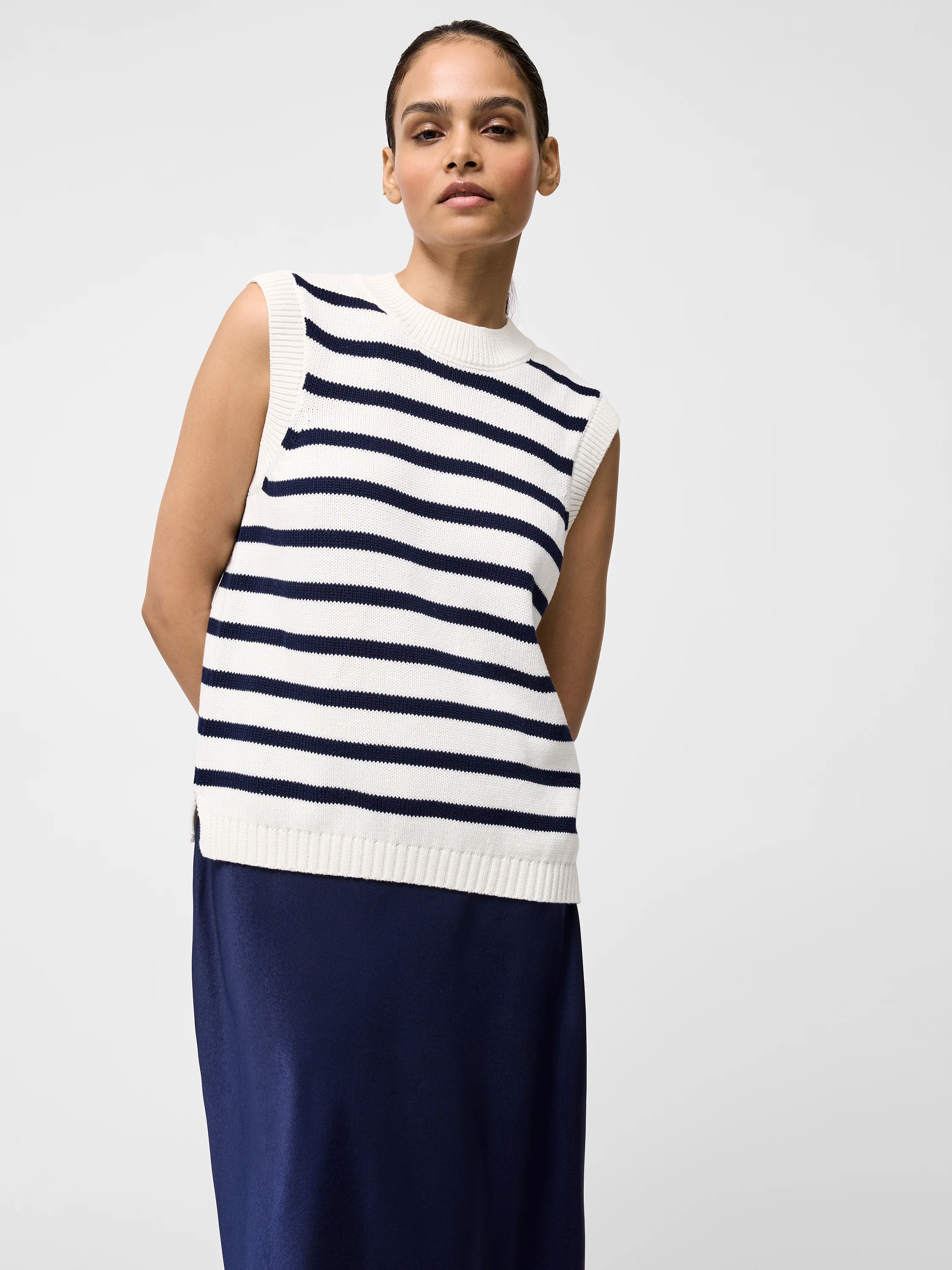 Striped Oversize Knit Tank - Image 4