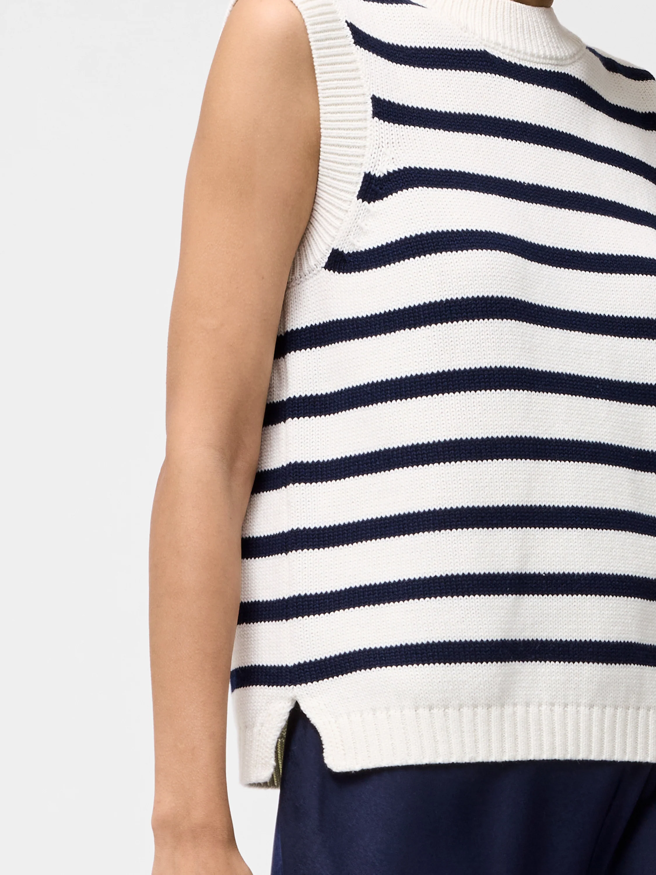 Striped Oversize Knit Tank - Image 5