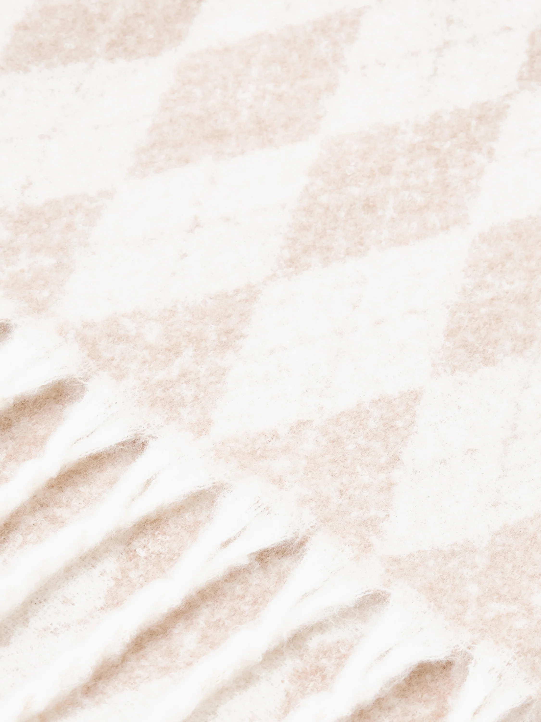 Supersoft Diamond Check Scarf - Image 3
