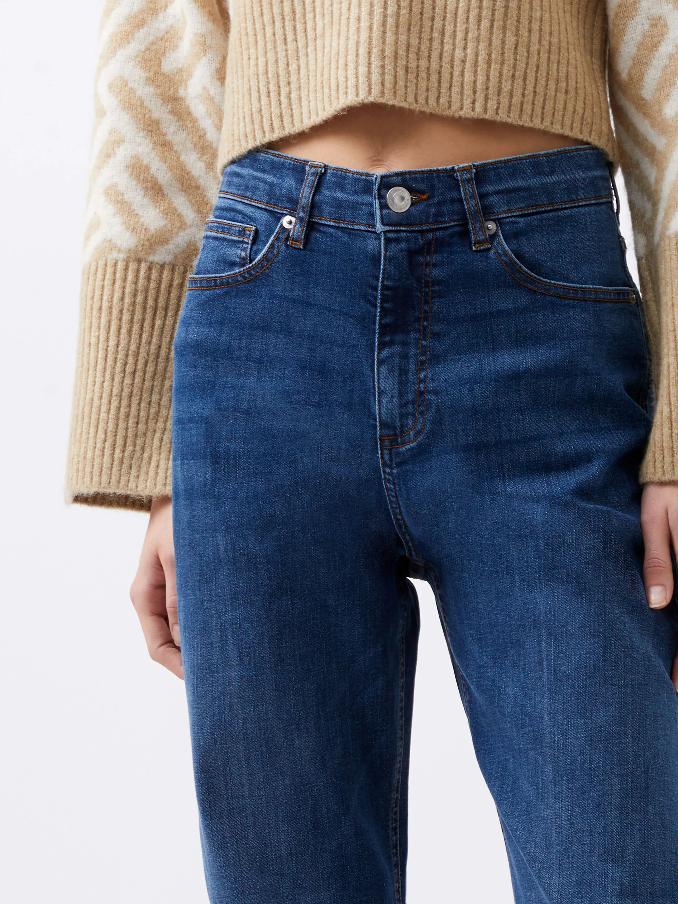 Toms Denim Bleach Line Jeans 32 Inch - Image 3