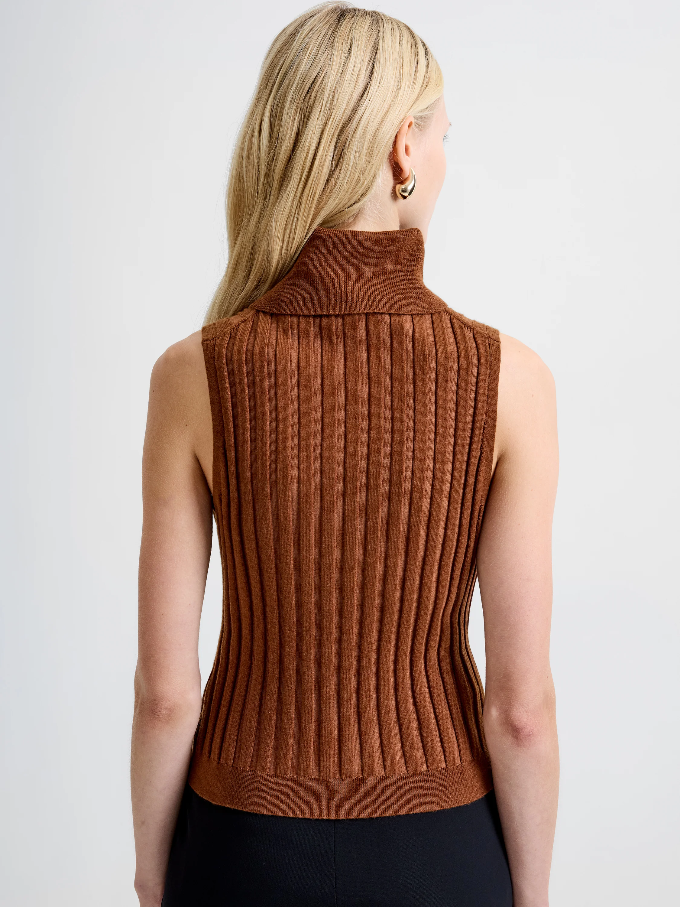 Turtleneck Knitted Tank Sweater - Image 4