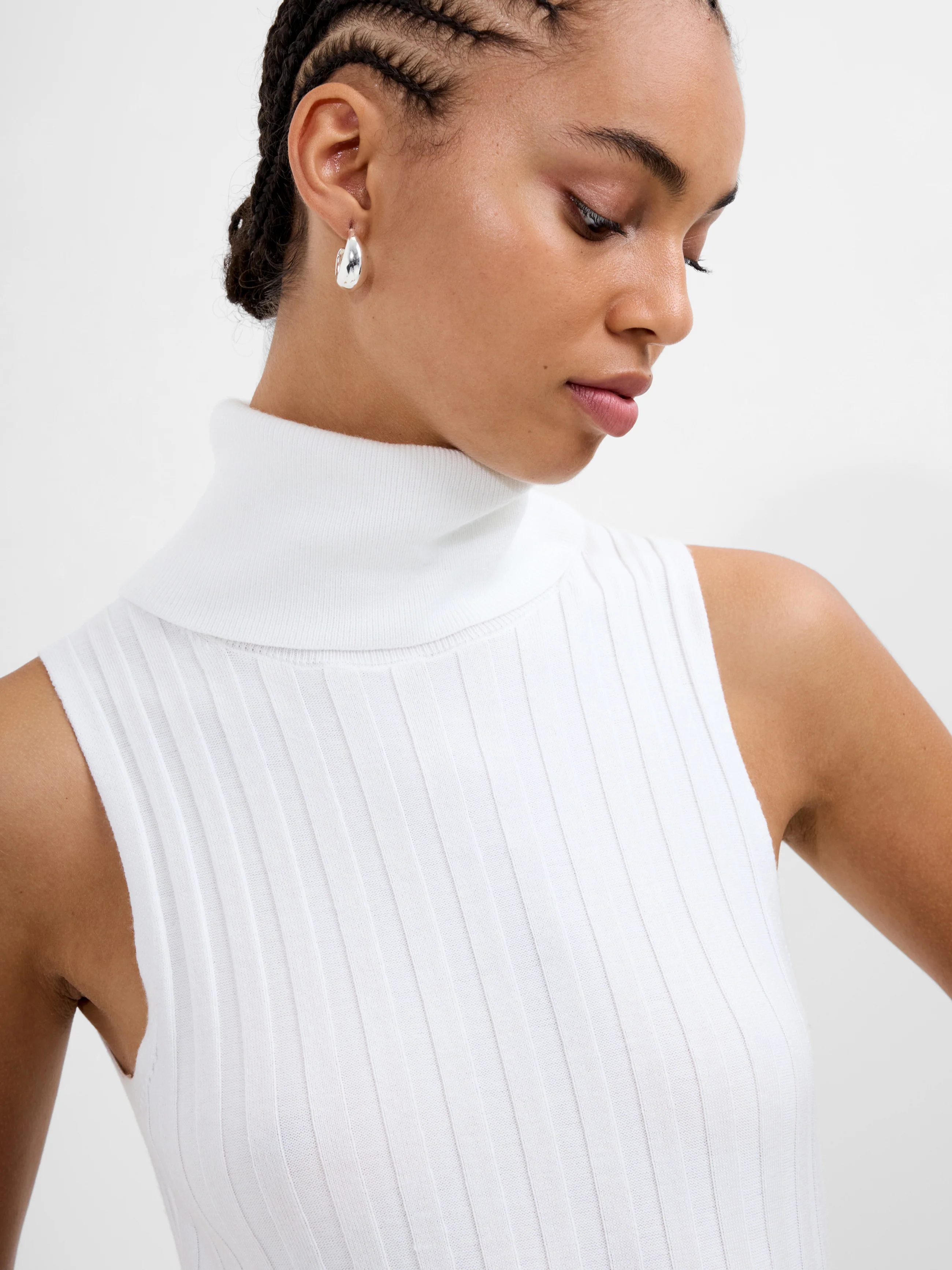 Turtleneck Knitted Tank Sweater - Image 4