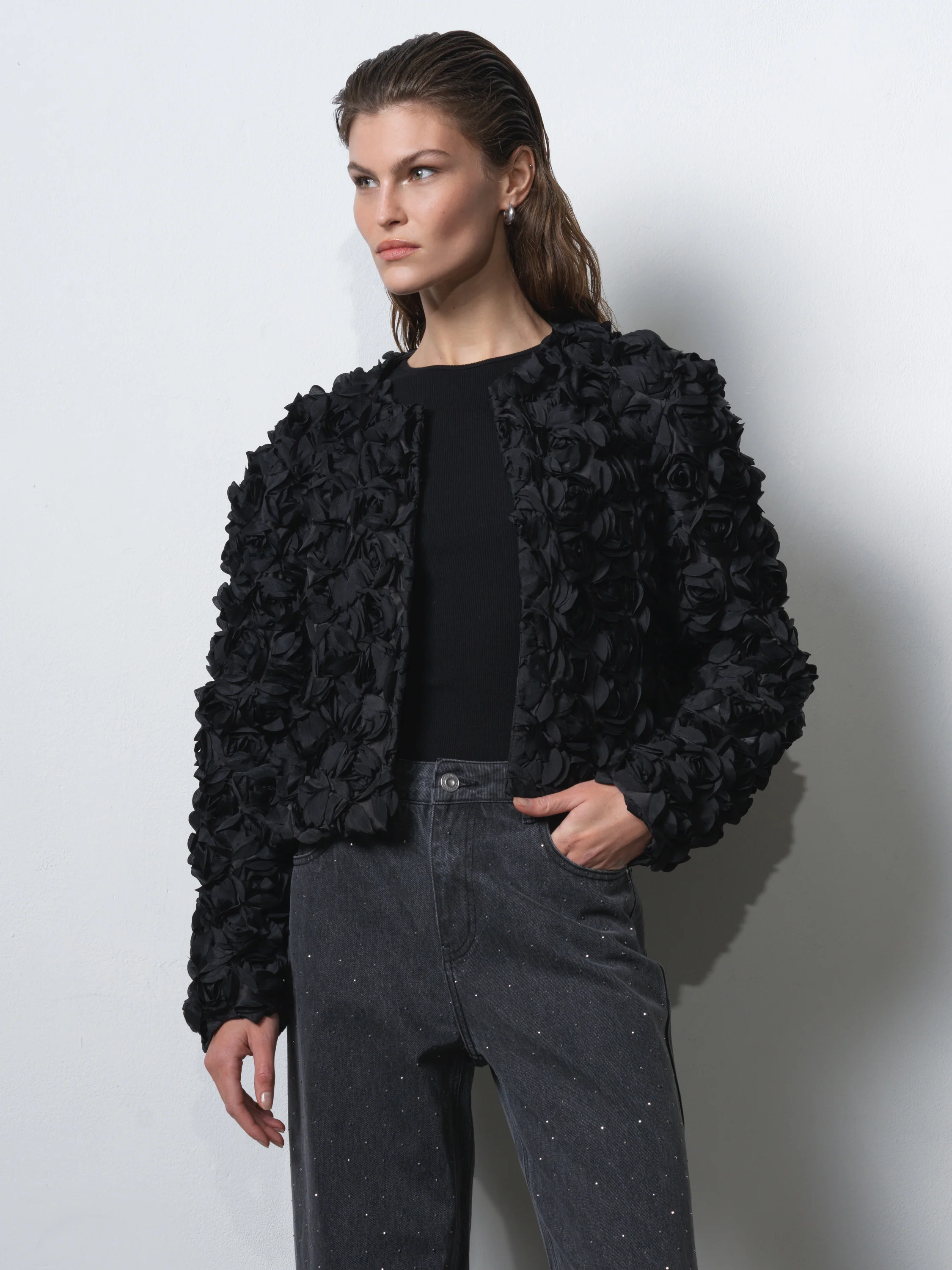 Verity 3D Floral Textured Cropped Jacket - Image 4
