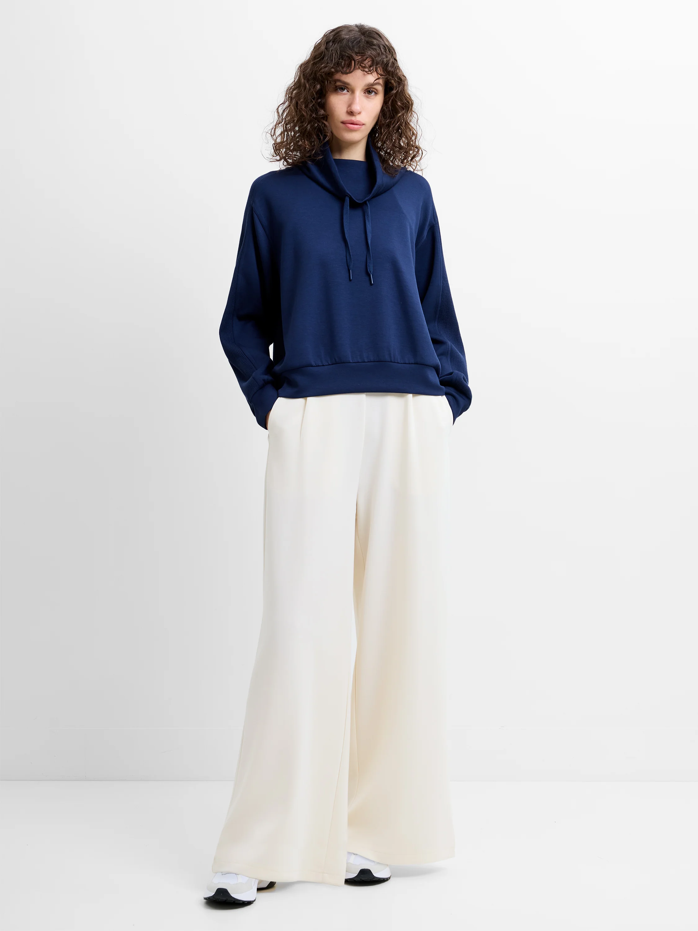 Wren Knit Mix Sweatshirt - Image 2