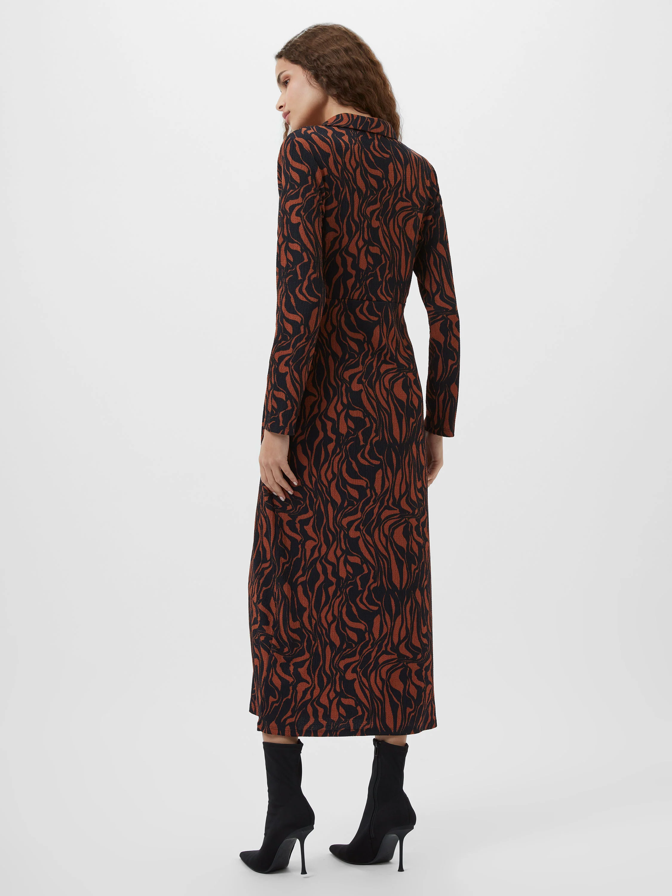 Zaria Textured Abstract Print Long Sleeve Dress - Image 5